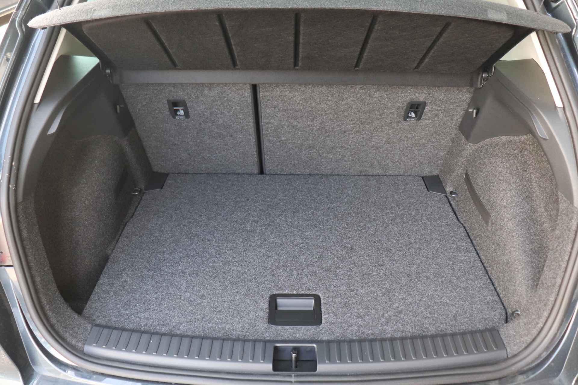 SEAT Arona Style EcoTSI Business Connect | 18" Lichtmetalen velgen | Stoelverwarming | Virtual cockpit | Parkeersensoren Achter - 24/28