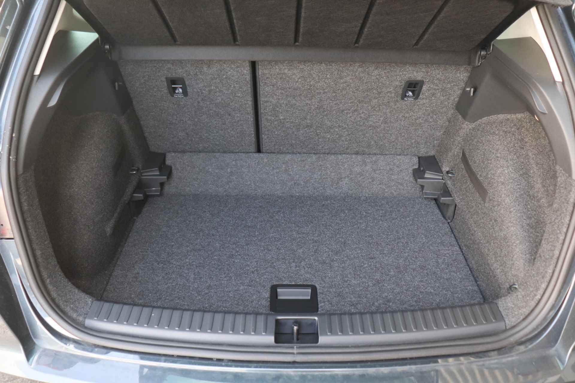 SEAT Arona 1.0 TSI Style Business Connect | 18" Lichtmetalen velgen | Stoelverwarming | Virtual cockpit | Parkeersensoren voor + achter - 25/28