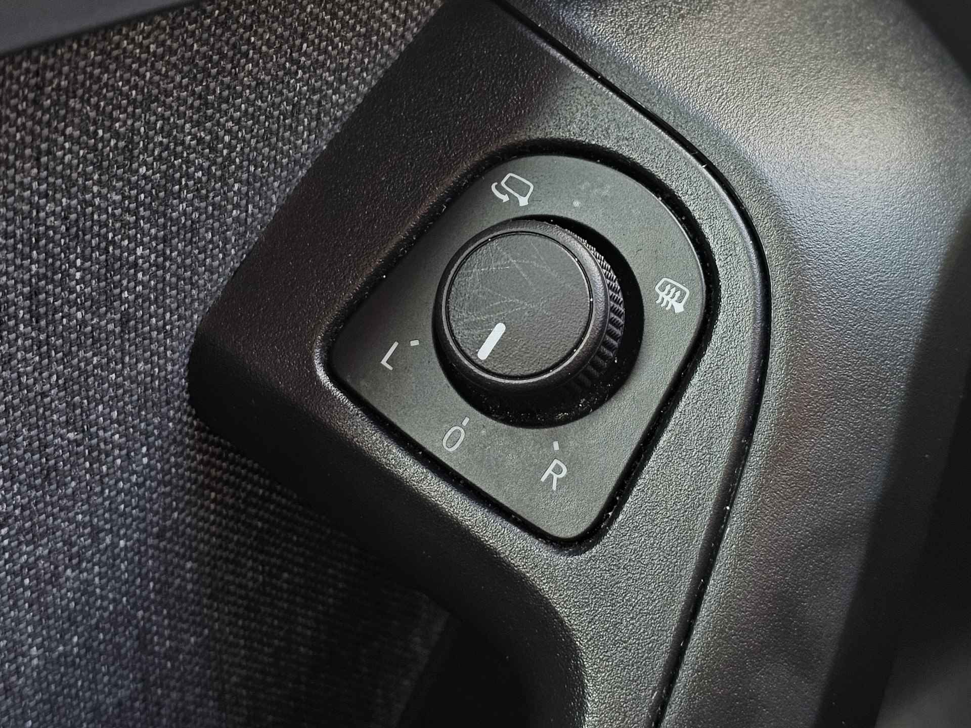 SEAT Ateca 1.0 TSI 110 pk Style Business Intense | Navigatie | LED | Lm velgen | Camera | Sensoren | All Season banden | incl. Bovag rijklaarpakket met 12 maanden garantie | - 18/35