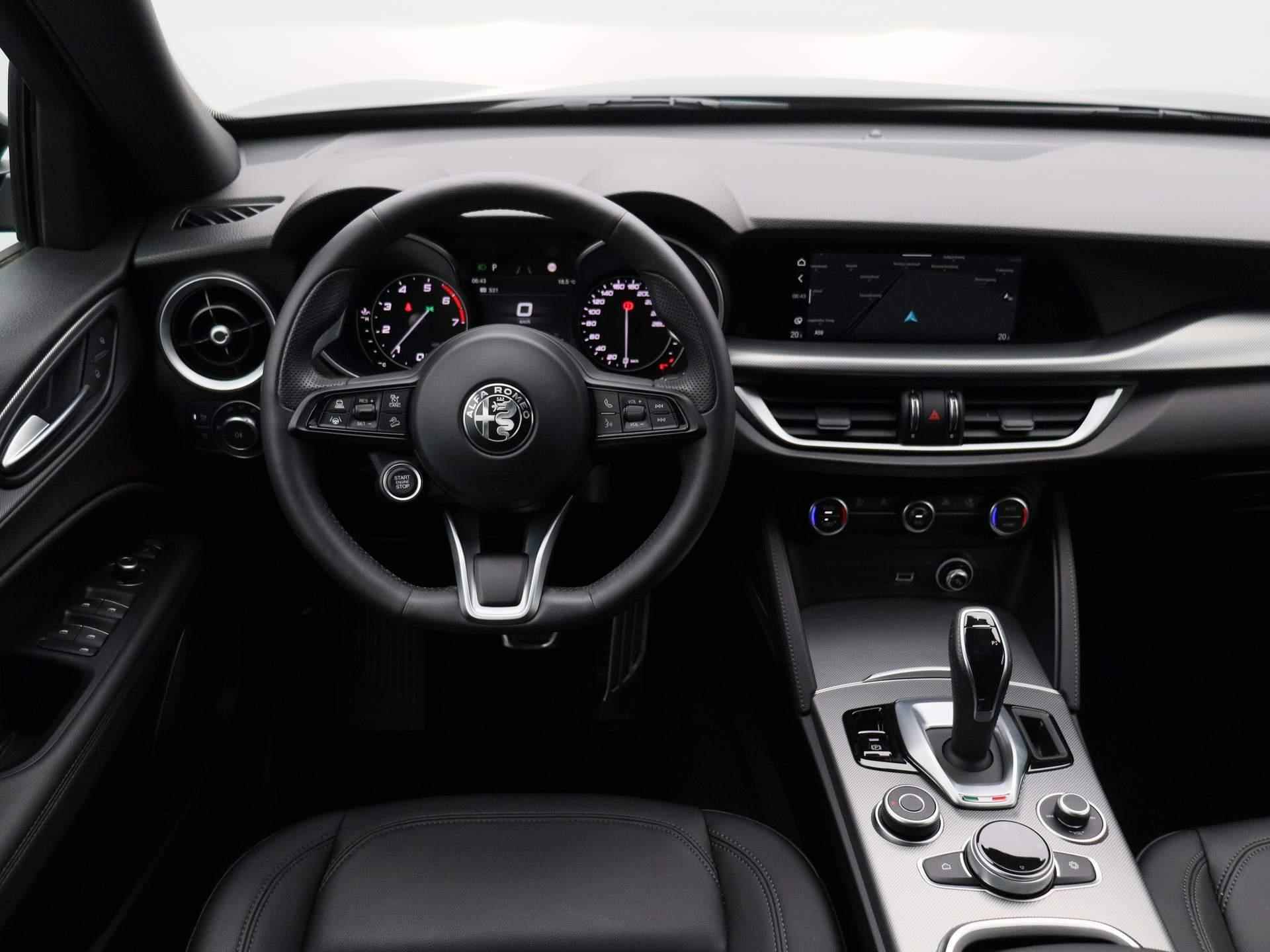 Alfa Romeo Stelvio 2.0 T AWD Sprint | Automaat | Half-Leder | Navigatie | Climate control | Parkeer sensoren | LMV | Xenon | Camera | Lage km stand - 7/45