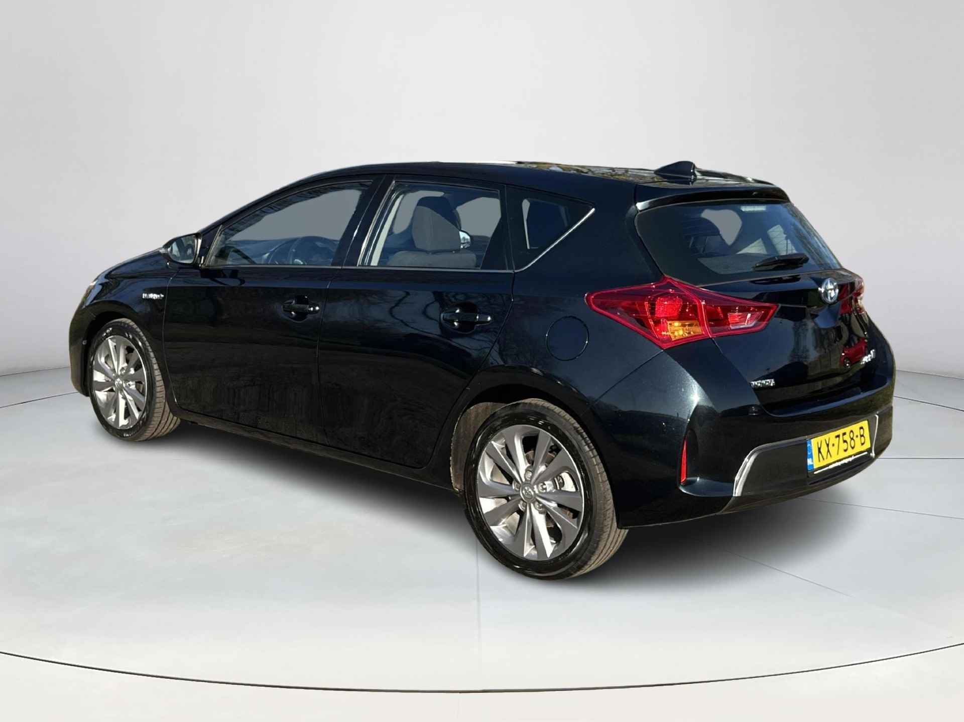 Toyota Auris 1.8 Hybrid Aspiration | Climate control | 17 inch licht metalen velgen | Navigatiesysteem - 4/21