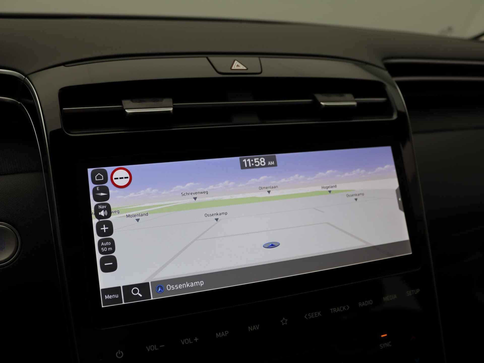 Hyundai Tucson 1.6 T-GDI PHEV Premium | Plug-In | Navigatie | Stoelverwarming | Stoelventilatie | LED | DAB | Cruise Control | Achteruitrijcamera | Surround view | - 21/49