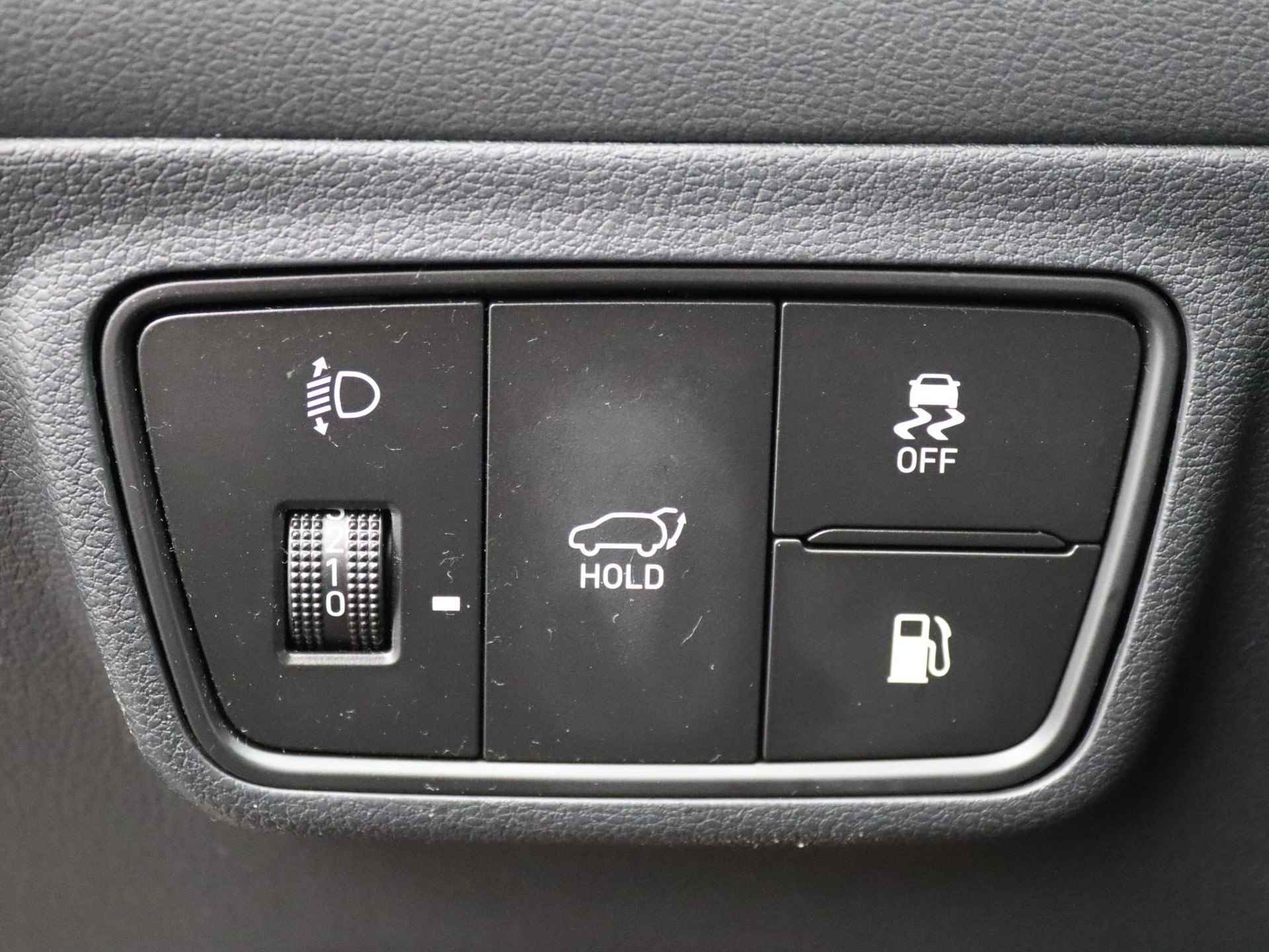 Hyundai Tucson 1.6 T-GDI PHEV Premium | Plug-In | Navigatie | Stoelverwarming | Stoelventilatie | LED | DAB | Cruise Control | Achteruitrijcamera | Surround view | - 29/48