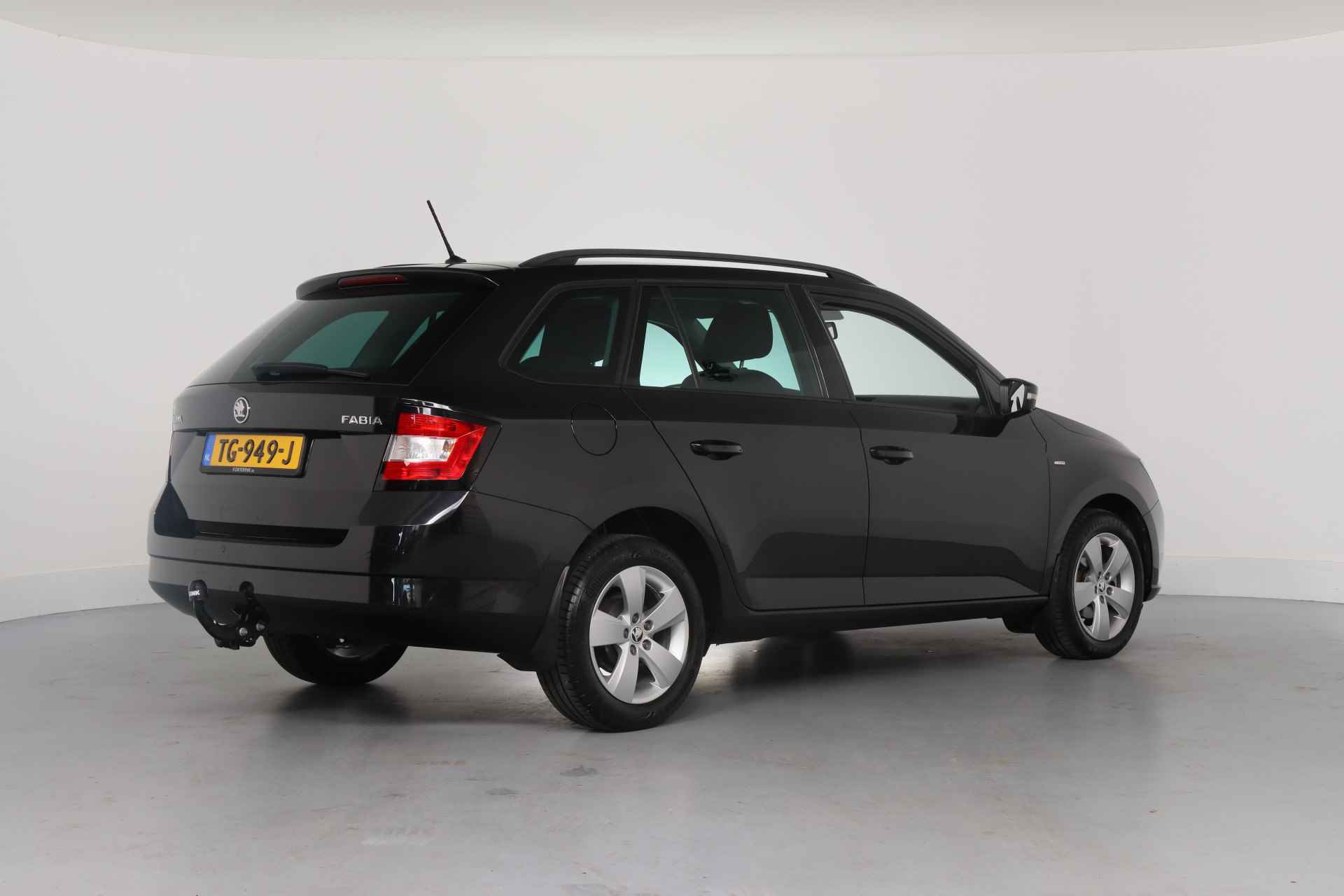 Škoda Fabia Combi 1.0 TSI 95pk Clever | Trekhaak | Navigatie | Cruise Control | Airco | Parkeersensoren | Lichtmetalen Velgen - 4/36