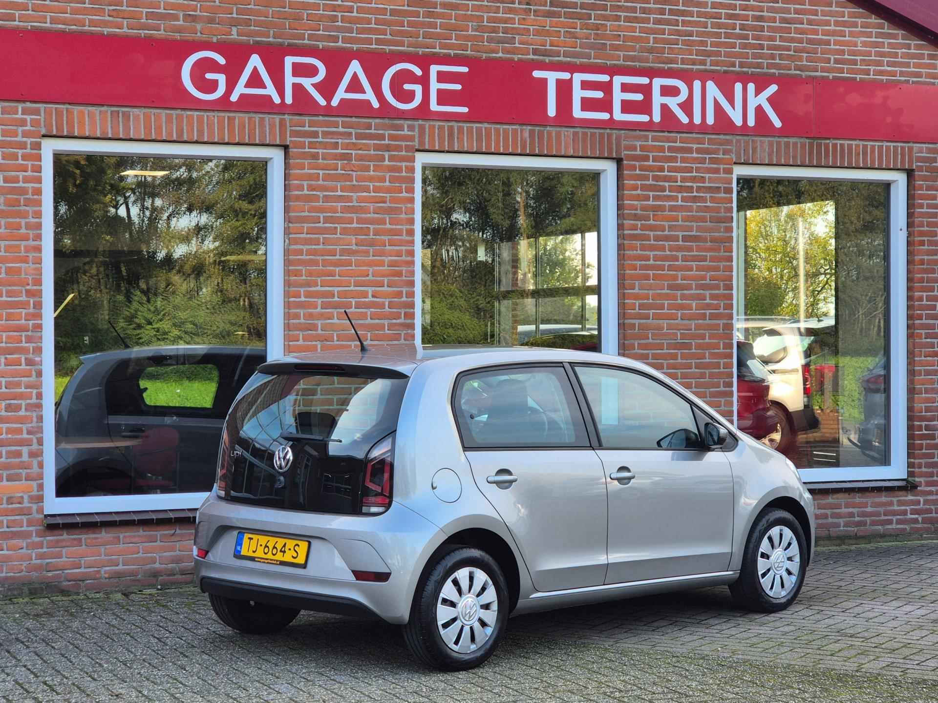 Volkswagen Up! 1.0 BMT move up! 60PK 5drs airco, cruise, navi, carkit, dab+, elektr.ramen RIJKLAAR - 4/17