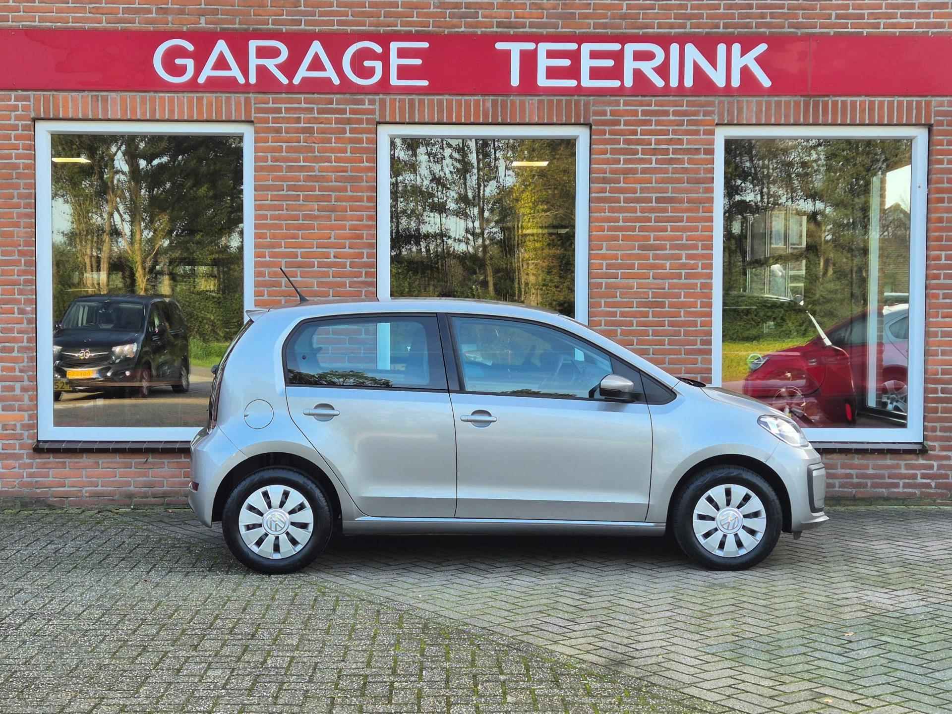 Volkswagen Up! 1.0 BMT move up! 60PK 5drs airco, cruise, navi, carkit, dab+, elektr.ramen RIJKLAAR - 15/17