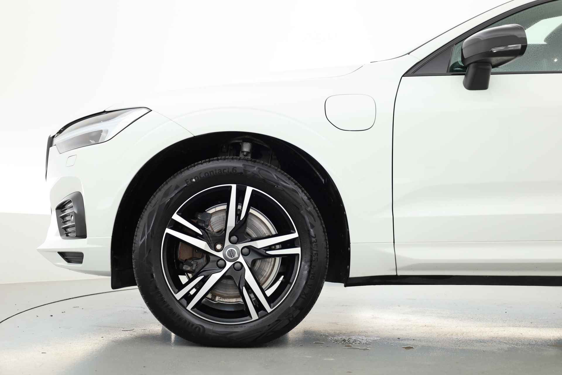 Volvo XC60 2.0 T6 Plug-in hybrid AWD R-Design | Camera | BLIS | Pano | Trekhaak | Verwarmde voorruit, voorstoelen en stuur | H&K | - 25/29