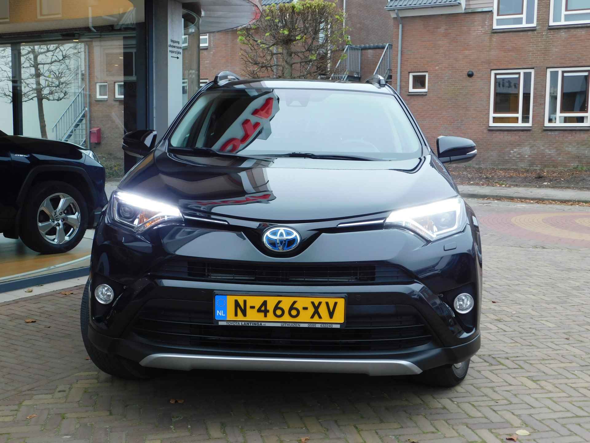 Toyota RAV4 2.5 Hybrid Executive - 8/44