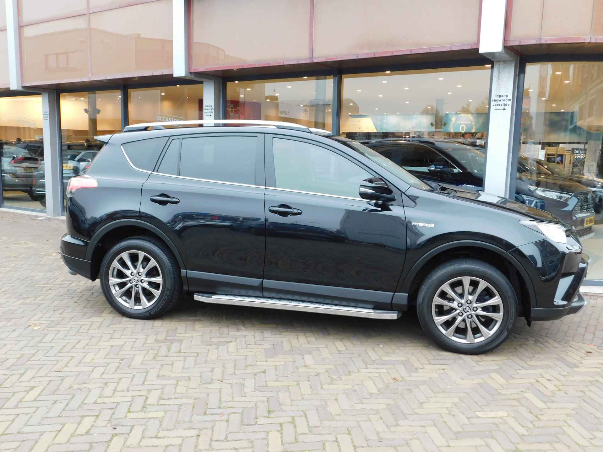 Toyota RAV4 2.5 Hybrid Executive - 34/44