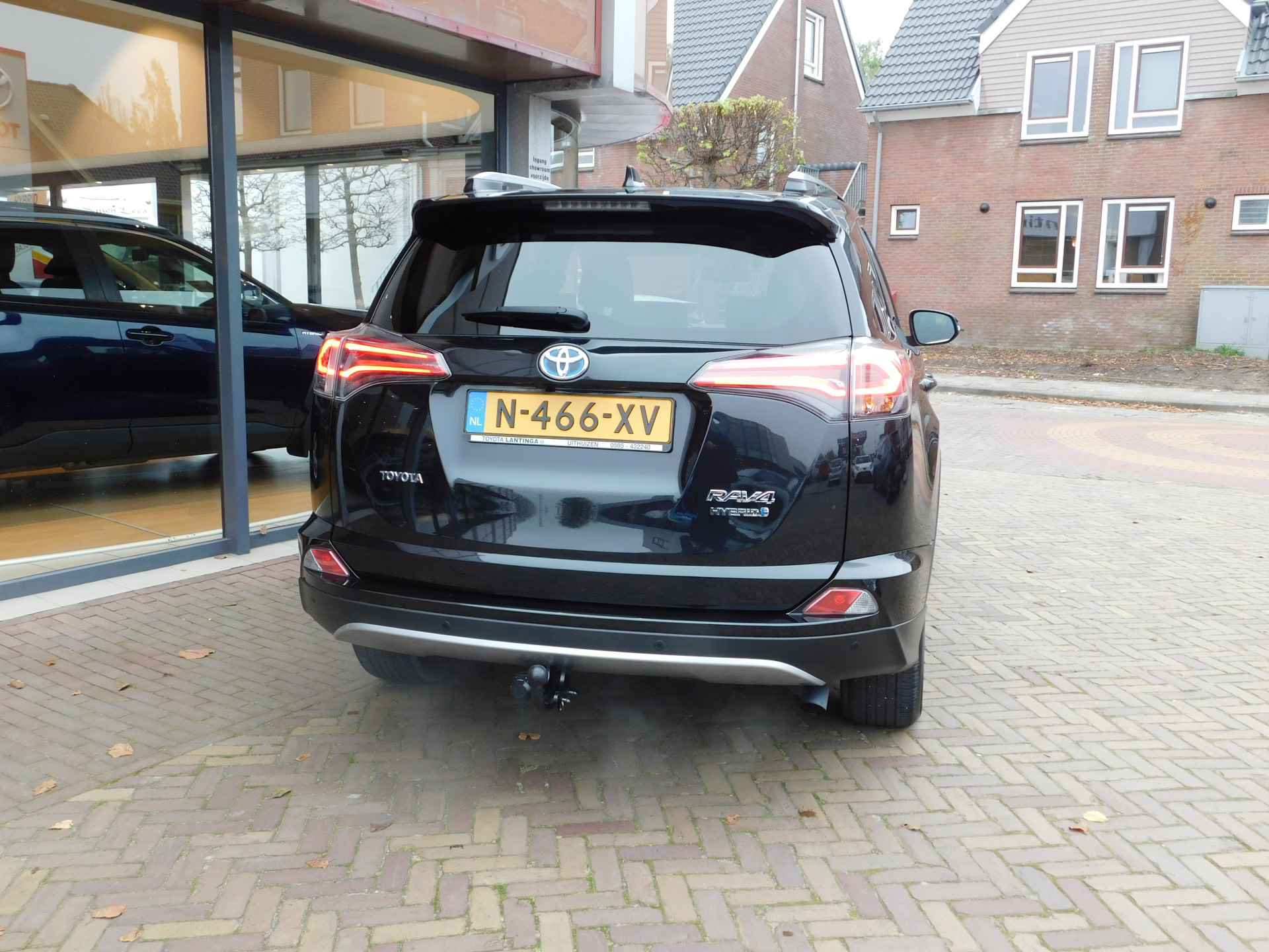 Toyota RAV4 2.5 Hybrid Executive - 37/44