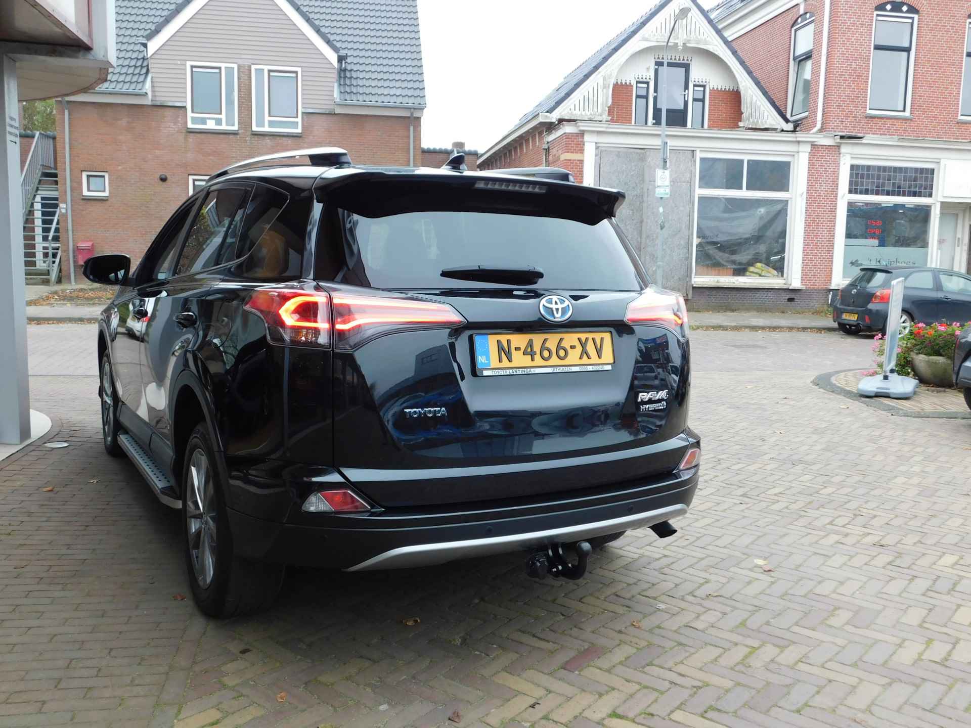 Toyota RAV4 2.5 Hybrid Executive - 38/44