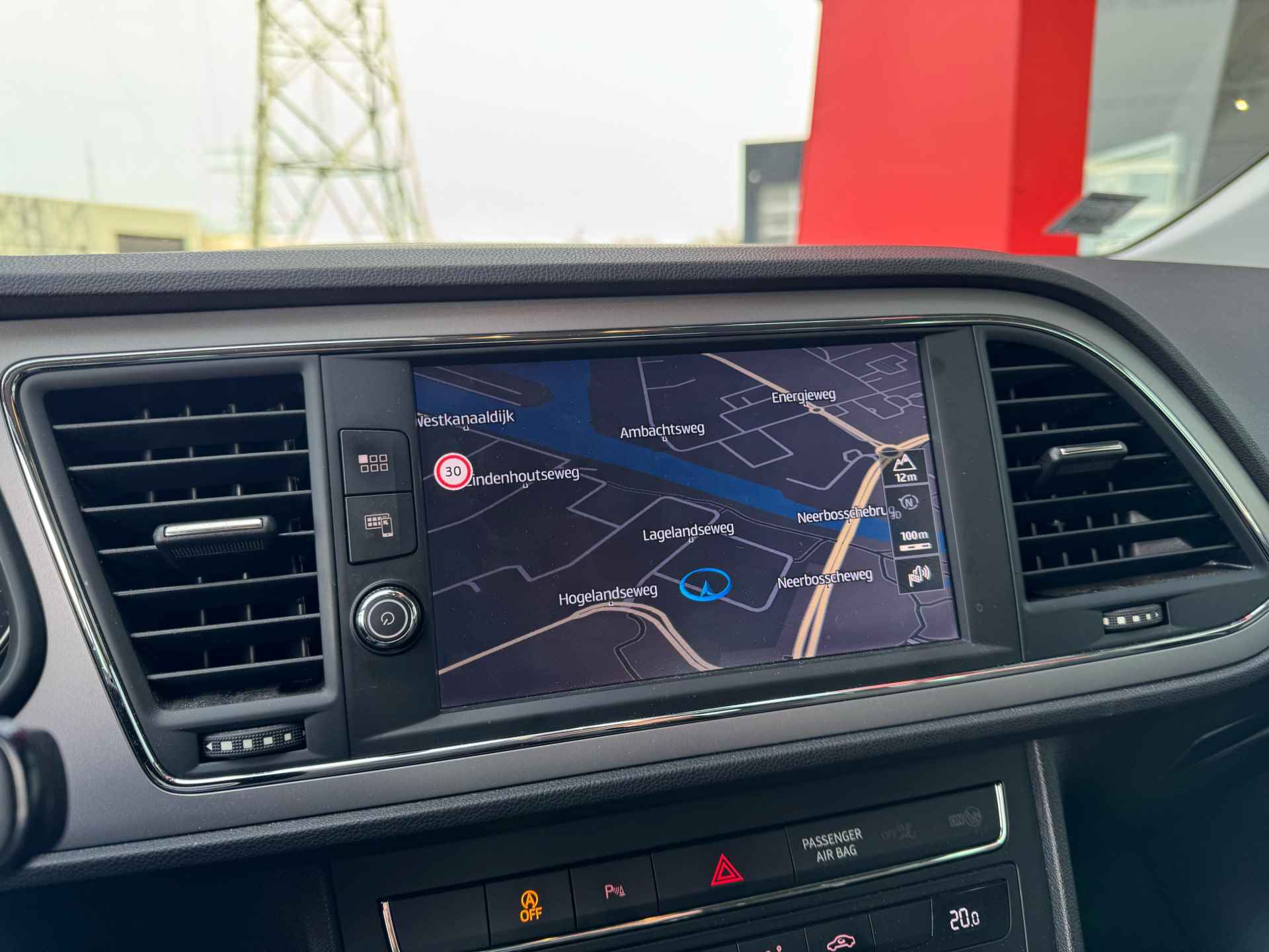 SEAT León ST 1.5 TGI Style Business Intense / AUTOMAAT / TREKHAAK / APPLE CARPLAY / ANDROID AUTO / - 10/15