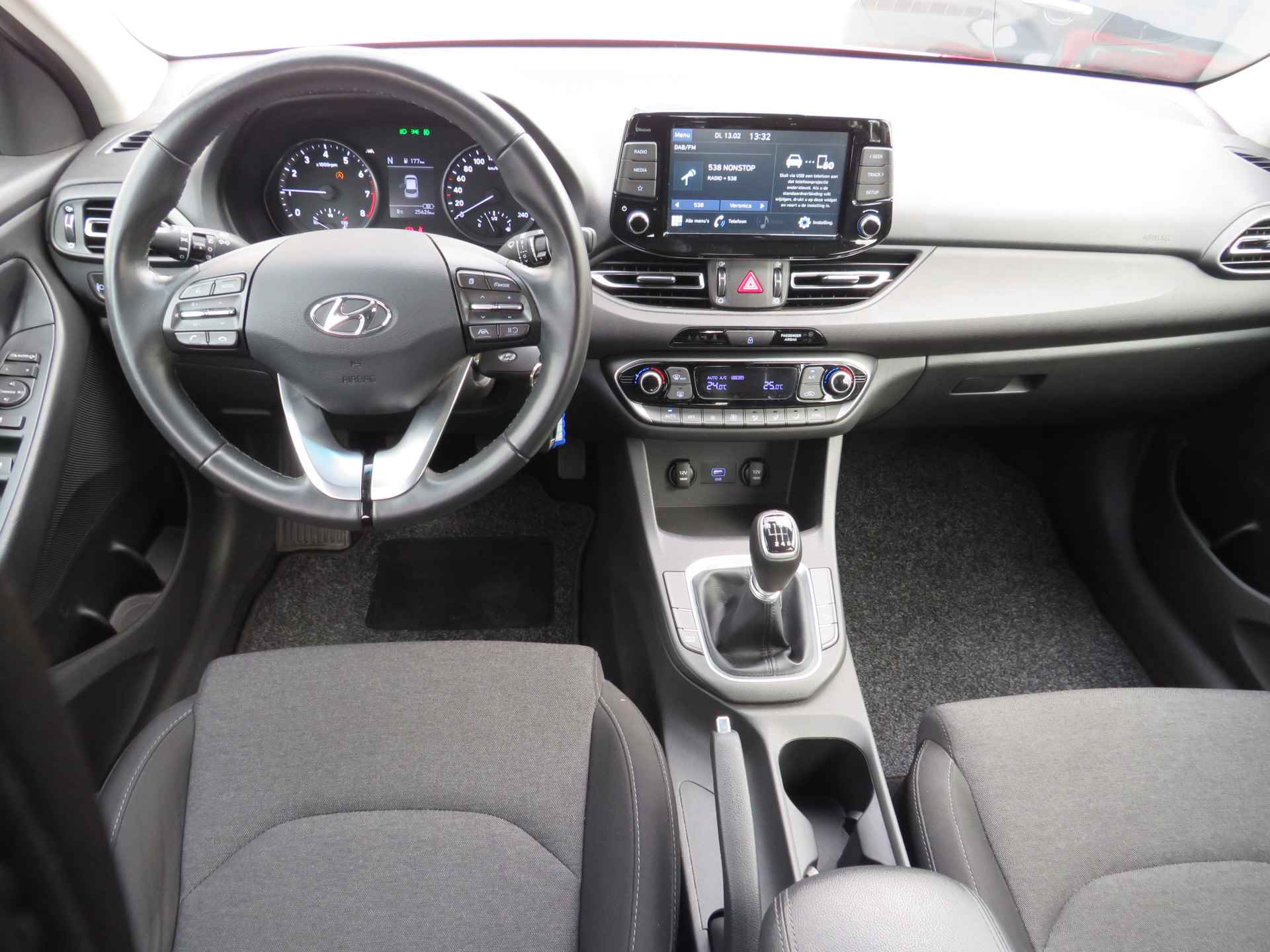 Hyundai i30 T-GDi MHEV, Hybrid, Parkeersensoren en Camera Android/Applecarplay, Nette auto! - 9/34