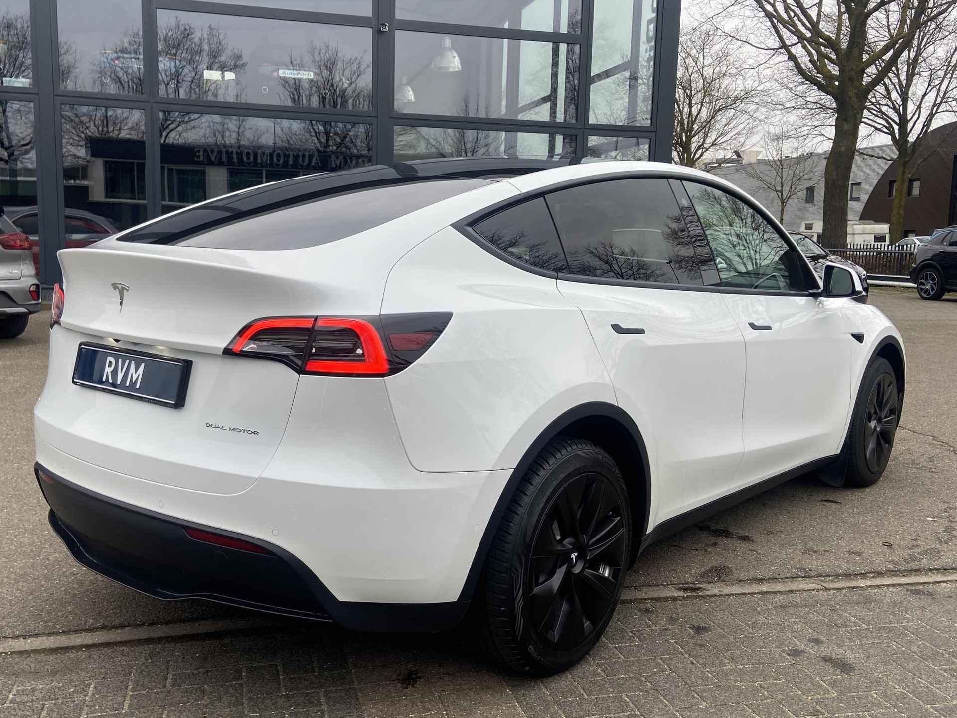 TESLA MODEL Y LONG RANGE VOLLEDIGE TESLA GARANTIE T/M 11-2026 OF 80.000KM | ACCU EN AANDRIJFLIJN T/M 2030 OF 160.000KM - 4/25