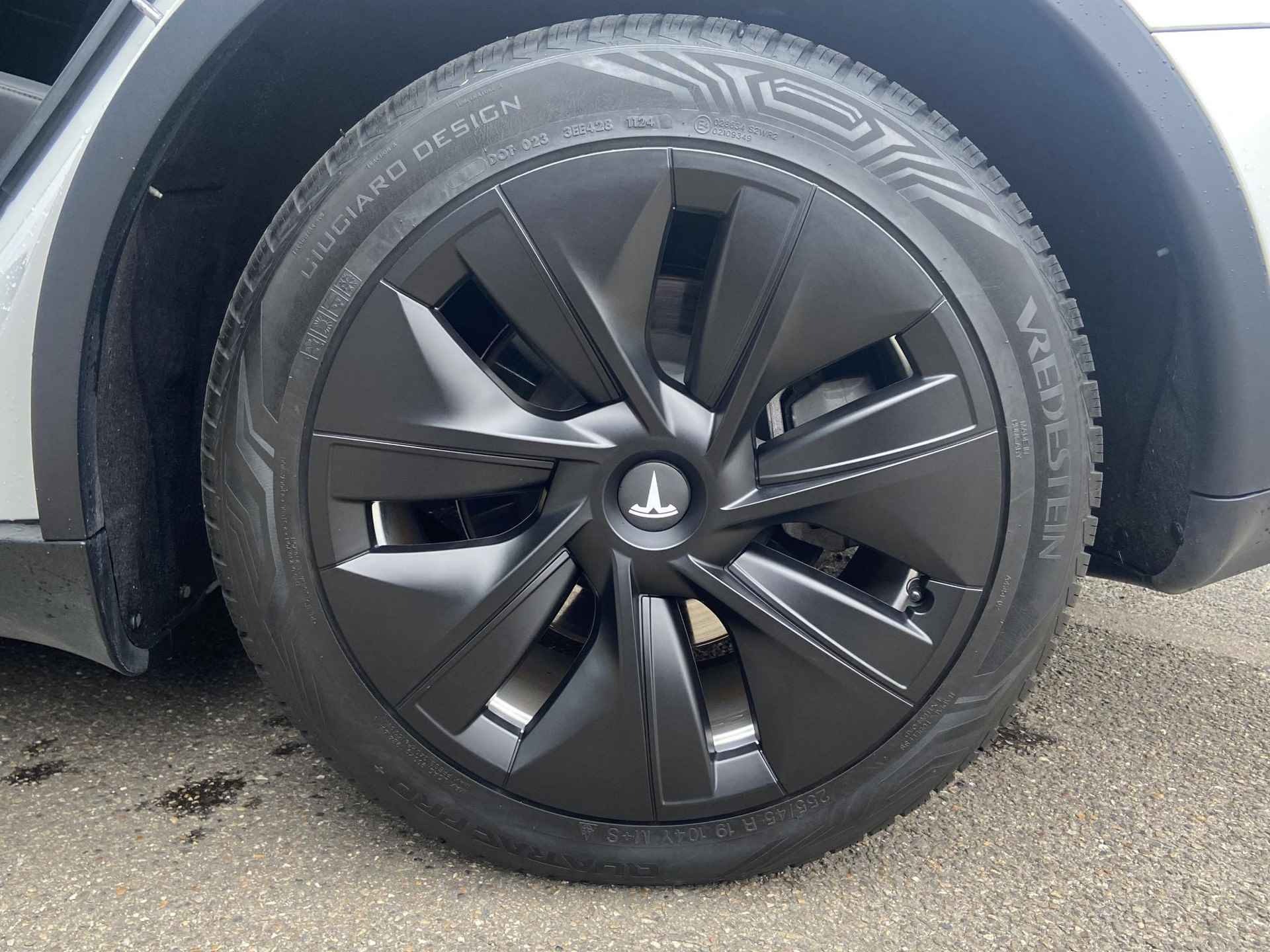 TESLA MODEL Y LONG RANGE VOLLEDIGE TESLA GARANTIE T/M 11-2026 OF 80.000KM | ACCU EN AANDRIJFLIJN T/M 2030 OF 160.000KM - 14/25