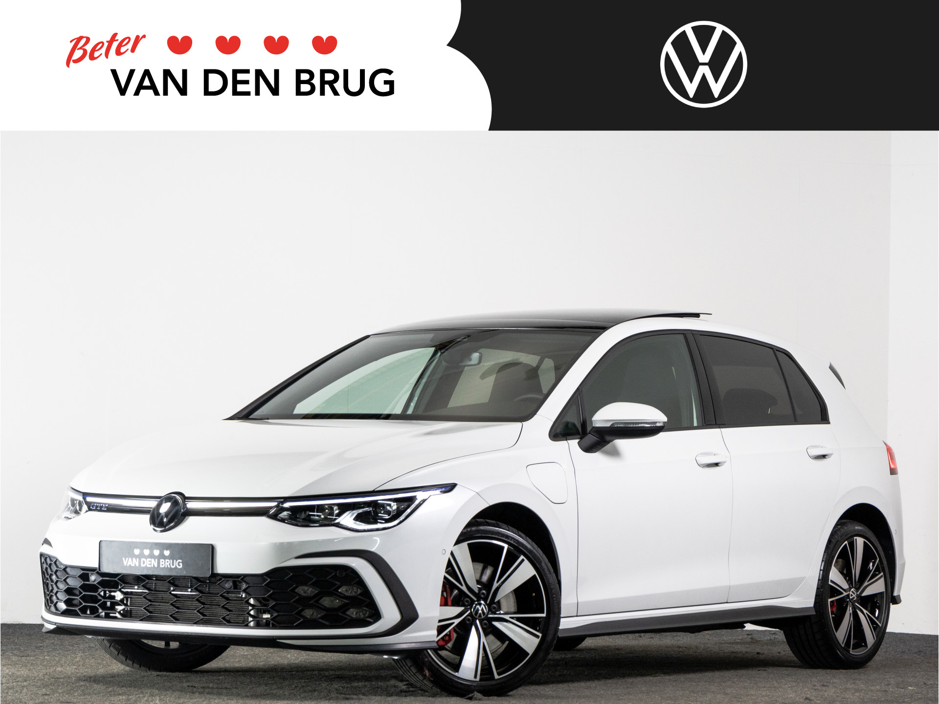 Volkswagen Golf GTE 1.4 eHybrid 245 PK AUTOMAAT | LED Matrix IQ | Panoramadak | Adaptieve Cruise Control | Stoel & Stuurwielverwarming | 18 Inch Velgen | Achteruitrijcamera |