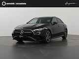 Mercedes-Benz A-klasse Limousine 180 Star Edition AMG NIGHT | Panoramadak | Sfeerverlichting | Achteruitrijcamera | Apple Carplay | MultiBeam LED |