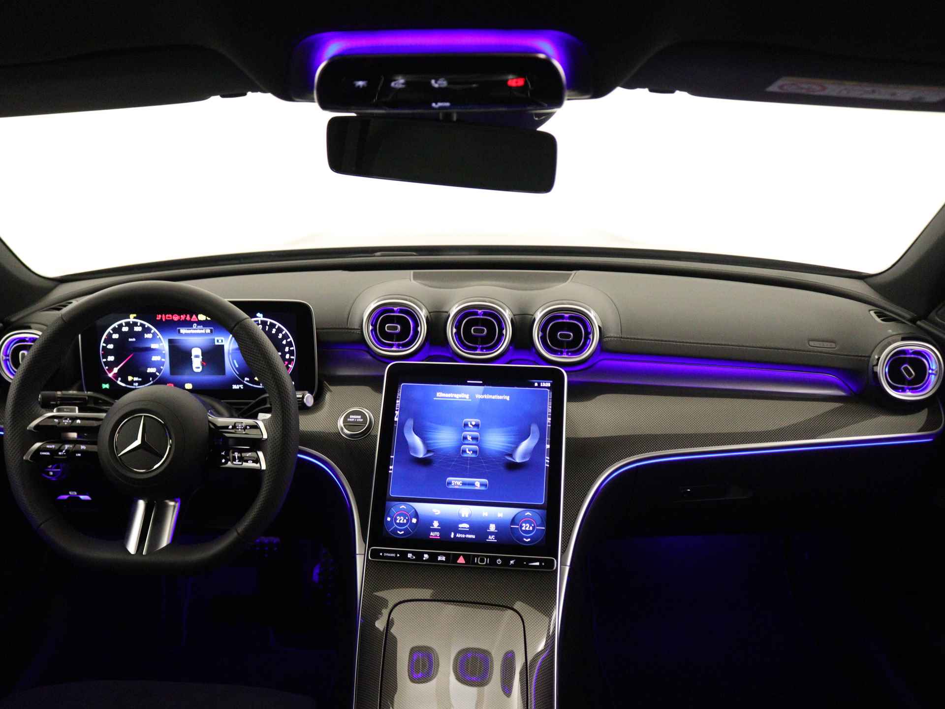Mercedes-Benz C-Klasse 300 e AMG Line | Trekhaak | Smartphone-integratie | Nightpakket | Memorypakket | Parkeerpakket met 360°-camera | Stoelverwarming vooraan | Smartphone-integratie | - 5/35
