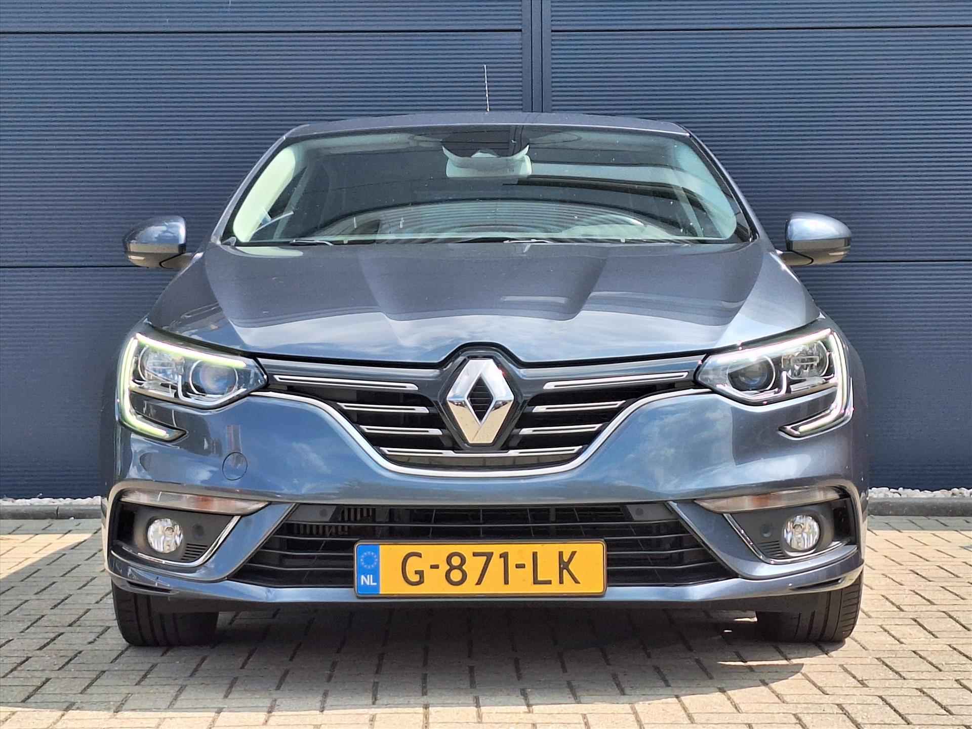 RENAULT Mégane Hatchback 1.3 TCe 140pk EDC GPF Bose | Automaat | Camera | Navigatie | Trekhaak | Lage kilometerstand - 2/23