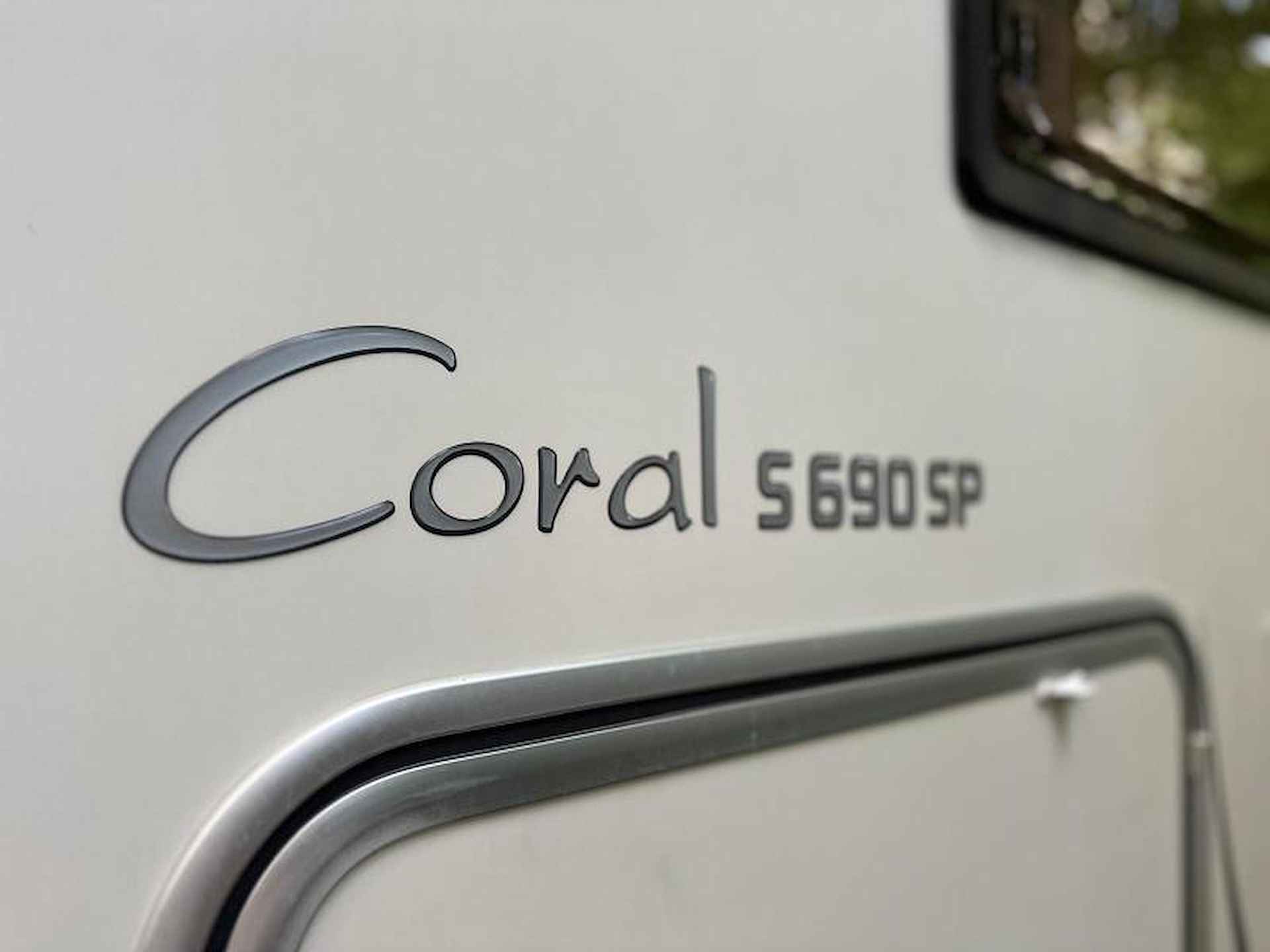 Adria Coral S 690 SP Queensbed 62000 km 2010 - 6/19