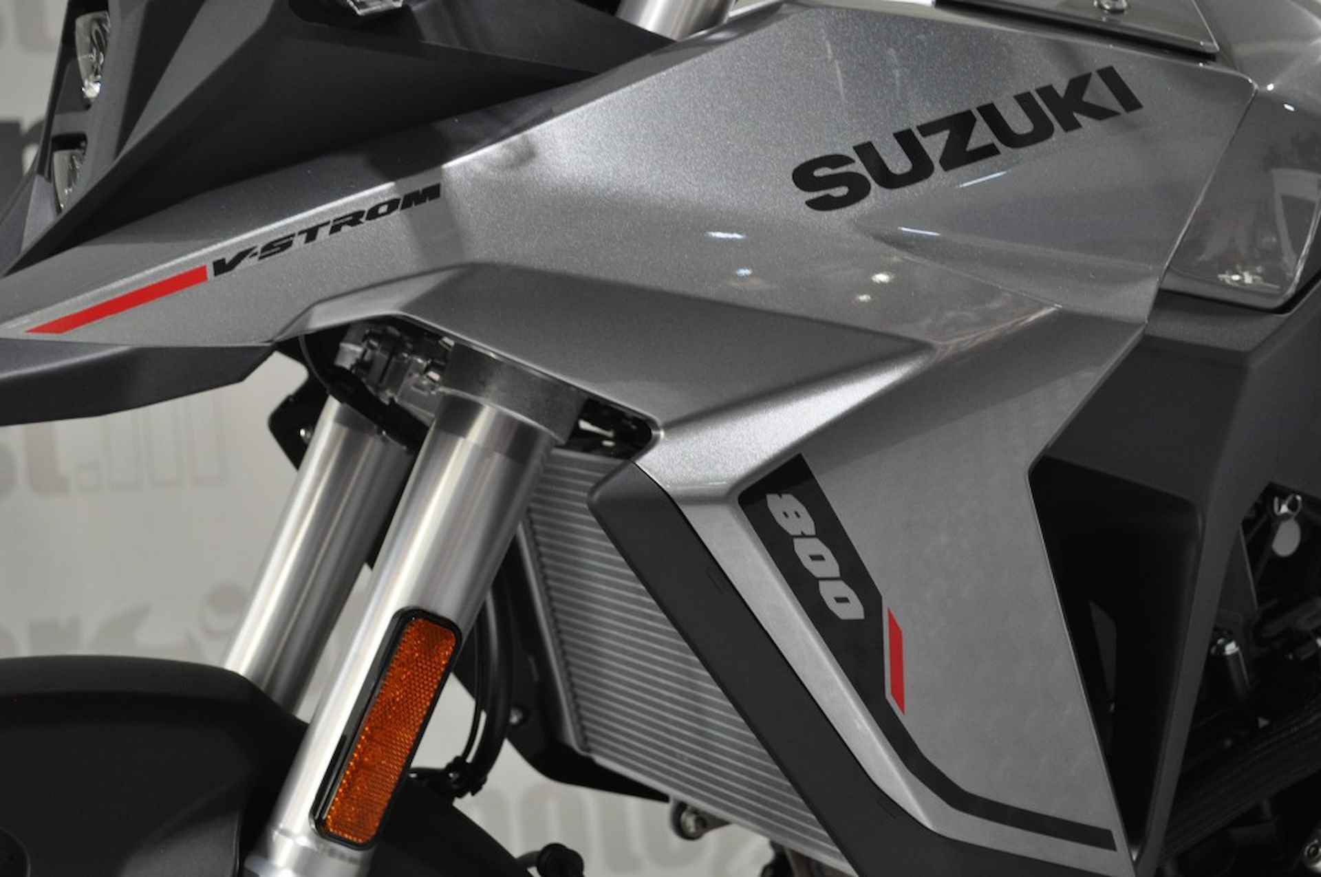 SUZUKI V-strom 800 - 17/18