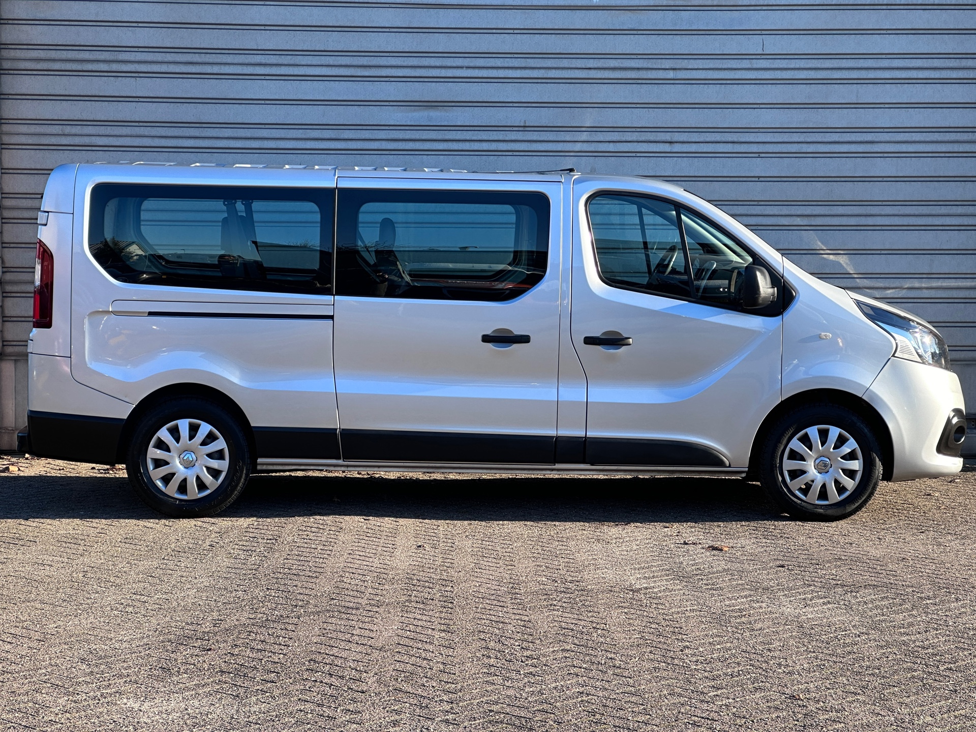 Renault Trafic Passenger 1.6 dCi Grand 8 Persoons|Navi|Cruise|PDC|MARGE bij viaBOVAG.nl
