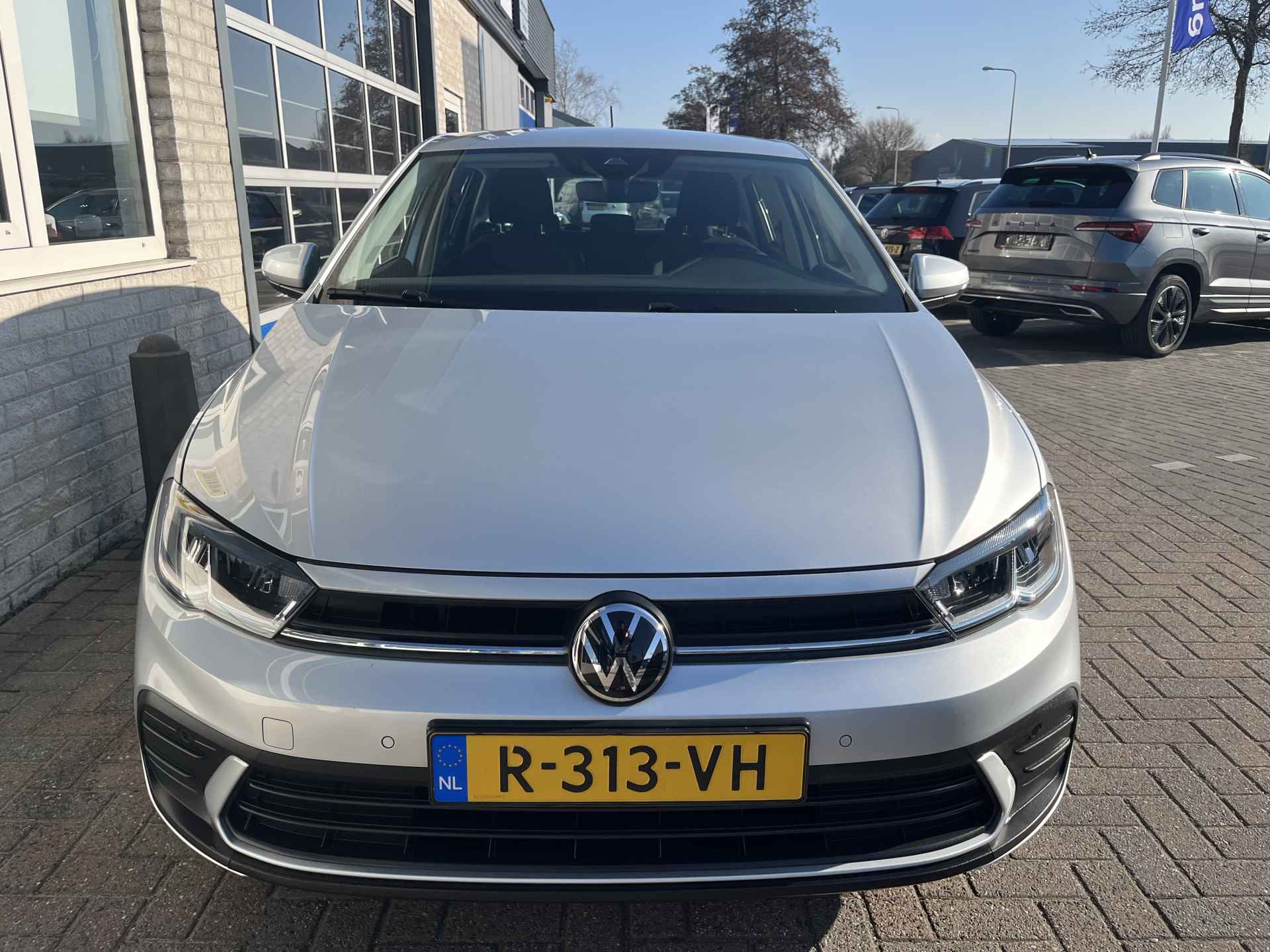 Volkswagen Polo 1.0 TSI Life / GARANTIE TM 10-2026/ DIGITAL DASH/ ADAPT. CRUISE/ DAB/ APP-CONNECT/ PARK. SENSOREN V&A/ AIRCO - 29/36