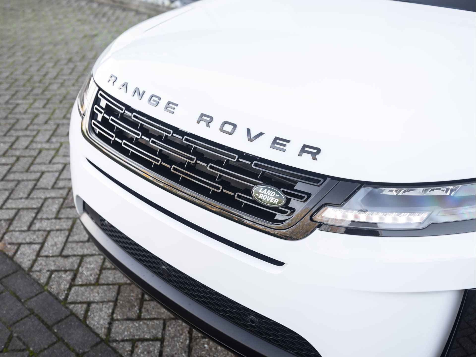 Land Rover Range Rover Evoque P270e PHEV AWD S Limited Edition | € 5.793 VOORDEEL | Elektrische Trekhaak | Black Pack | Red Brake Calipers - 7/53