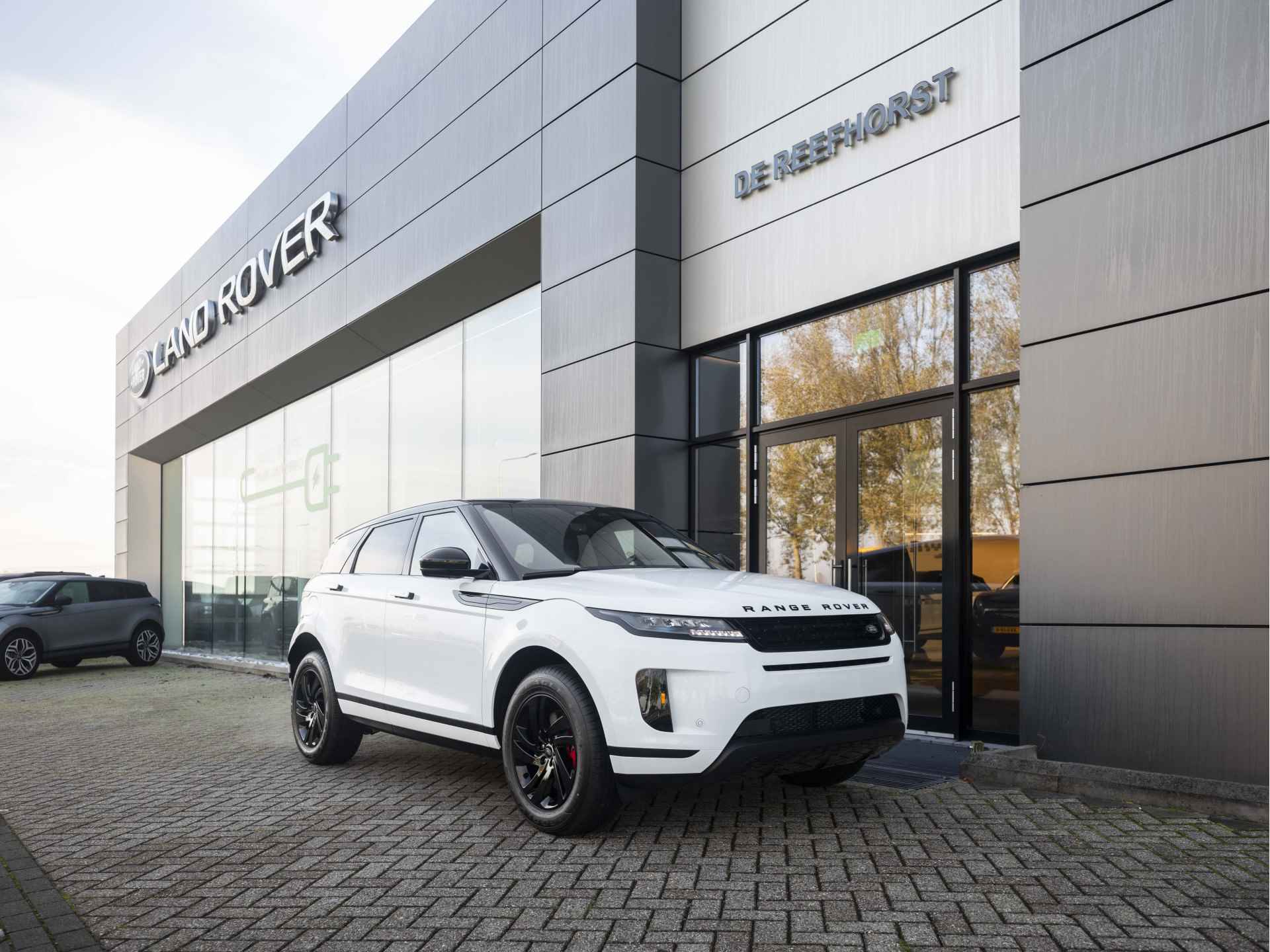 Land Rover Range Rover Evoque P270e PHEV AWD S Limited Edition | € 5.793 VOORDEEL | Elektrische Trekhaak | Black Pack | Red Brake Calipers - 12/53