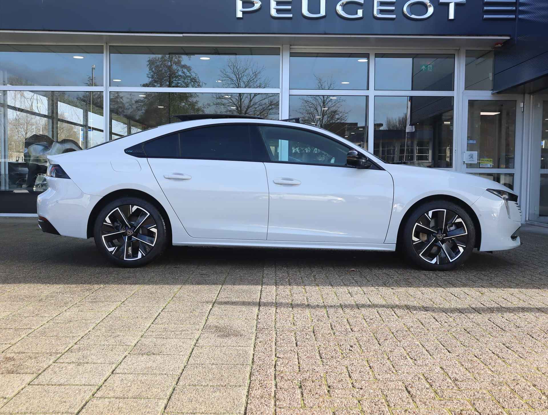 Peugeot 508 Plug-in HYbrid 225PK e-EAT8 Automaat GT, Rijklaarprijs Panoramadak Focal HiFi Camera Navigatie Apple Carplay - 3/72