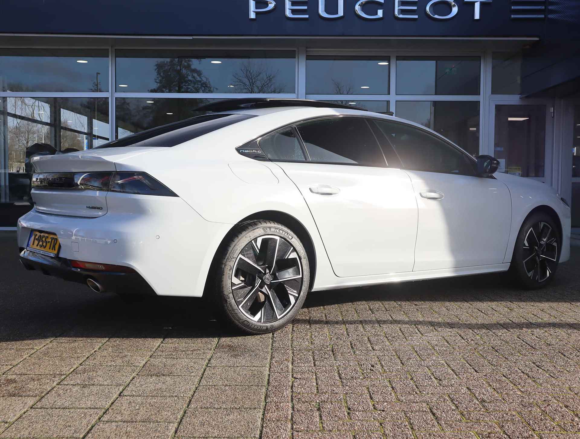 Peugeot 508 Plug-in HYbrid 225PK e-EAT8 Automaat GT, Rijklaarprijs Panoramadak Focal HiFi Camera Navigatie Apple Carplay - 4/72