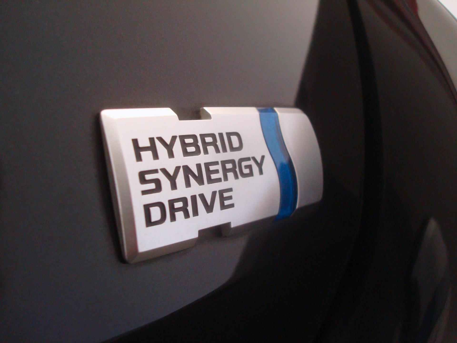 Toyota Auris HYBRID 1.8 136pk 75dkm! AC+ECC|Cruise|Panodak|Park.Assist|Afn.Trekhaak - 20/67