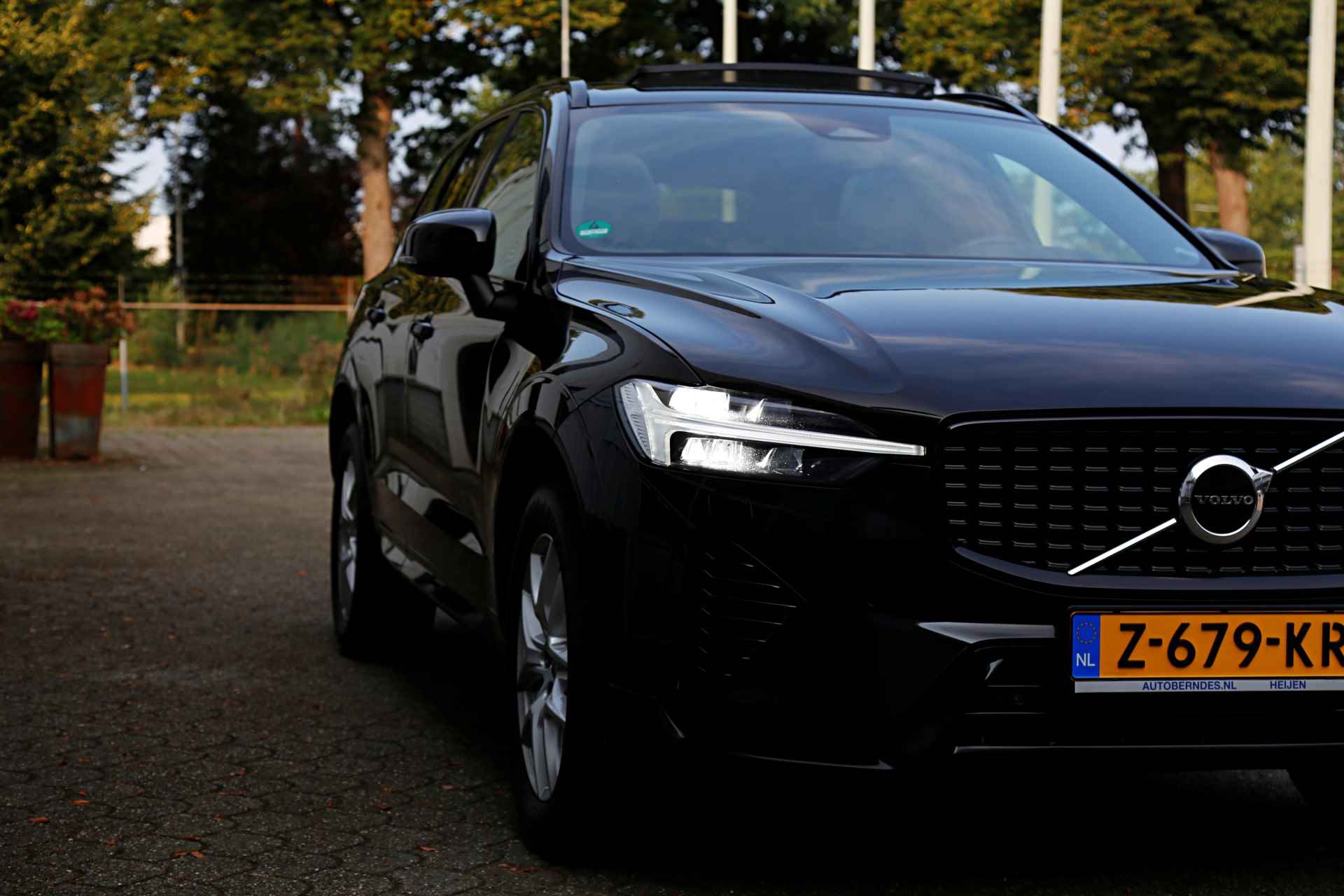 Volvo XC60 2.0 T6 340PK Plug in AWD R-Design PHEV*Facelift!*Perfect Volvo Onderh.*BTW*Pano/Pilot Ass./ACC/Camera/Elek. Trekhaak/Harman-Kard - 25/63