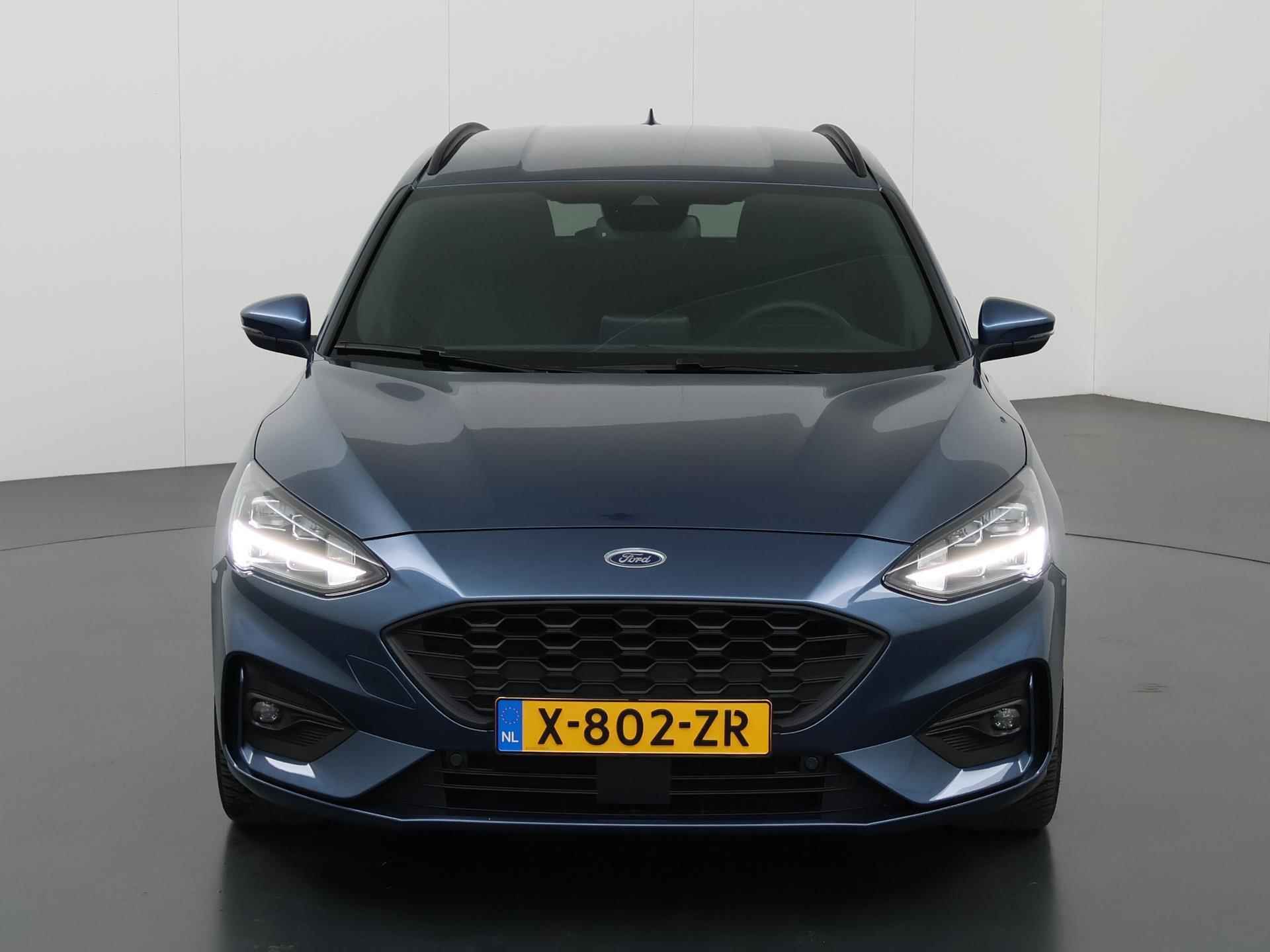 Ford Focus Wagon 1.0 EcoBoost Hybrid ST Line Business | Head Up Display | Winterpack | Climate Control | Full LED koplampen | - 4/37