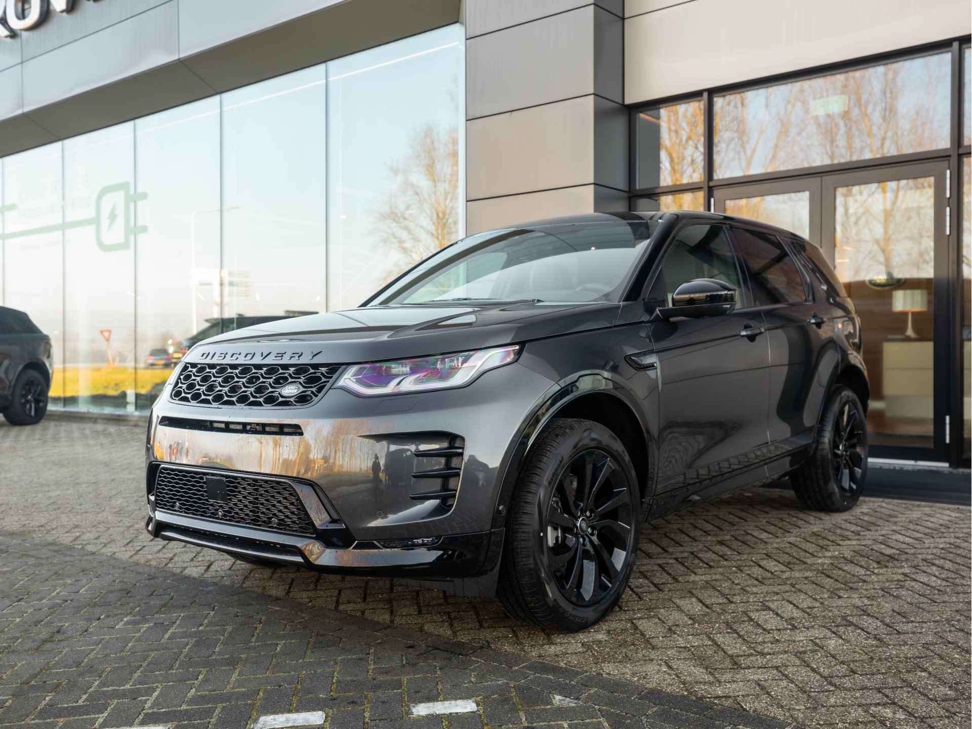 Land Rover Discovery Sport P270e PHEV Dynamic Edition | Light Oyster | Meridian Surround | Driver Assist Pack | Cold Climate Pack - 9/58