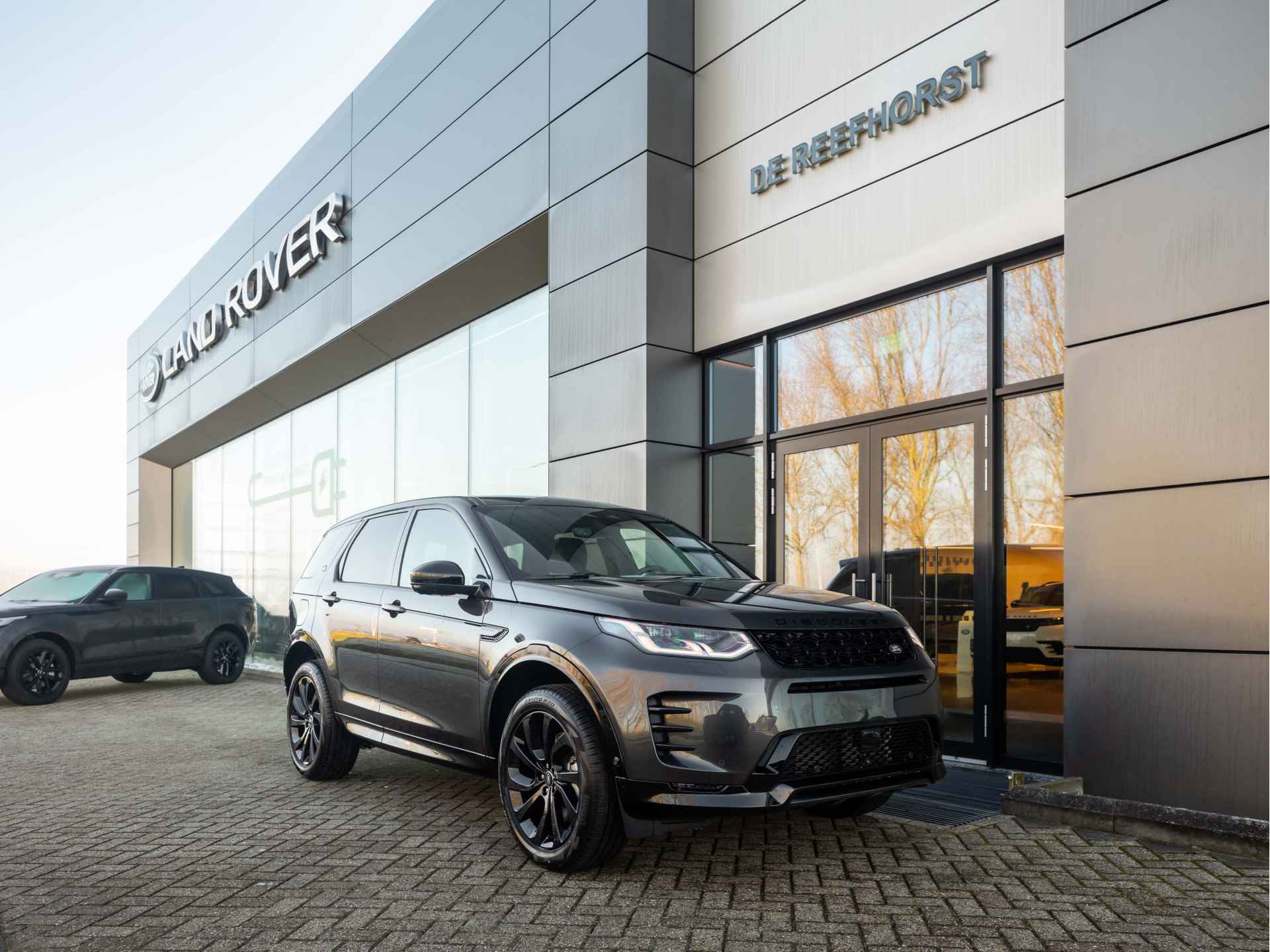 Land Rover Discovery Sport P270e PHEV Dynamic Edition | Light Oyster | Meridian Surround | Driver Assist Pack | Cold Climate Pack - 26/58