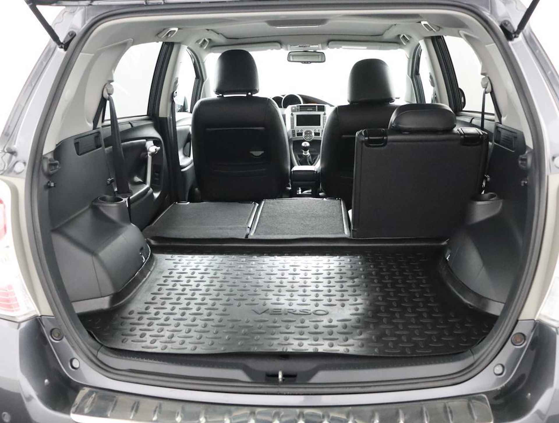 Toyota Verso 1.8 VVT-i Dynamic Business | Lederen bekleding | Stoelverwarming | Trekhaak | Panoramadak | - 24/53