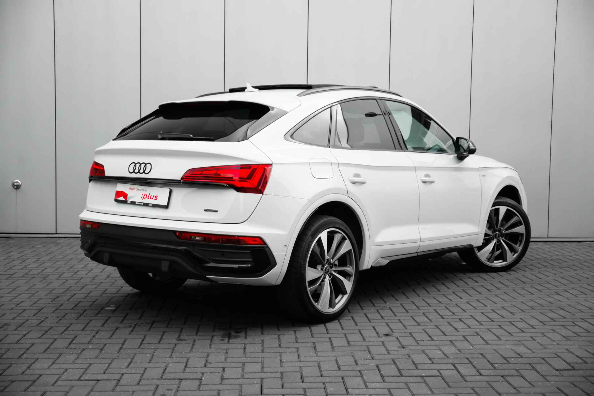 Audi Q5 Sportback 55 TFSI e S edition Competition 270 kW / 367 pk | Panoramadak | Assis. pakket City + Parking | Trekhaak | 360-camera | - 3/58