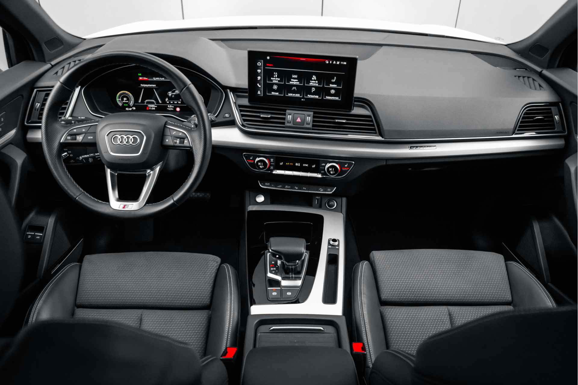 Audi Q5 Sportback 55 TFSI e S edition Competition 270 kW / 367 pk | Panoramadak | Assis. pakket City + Parking | Trekhaak | 360-camera | - 11/58