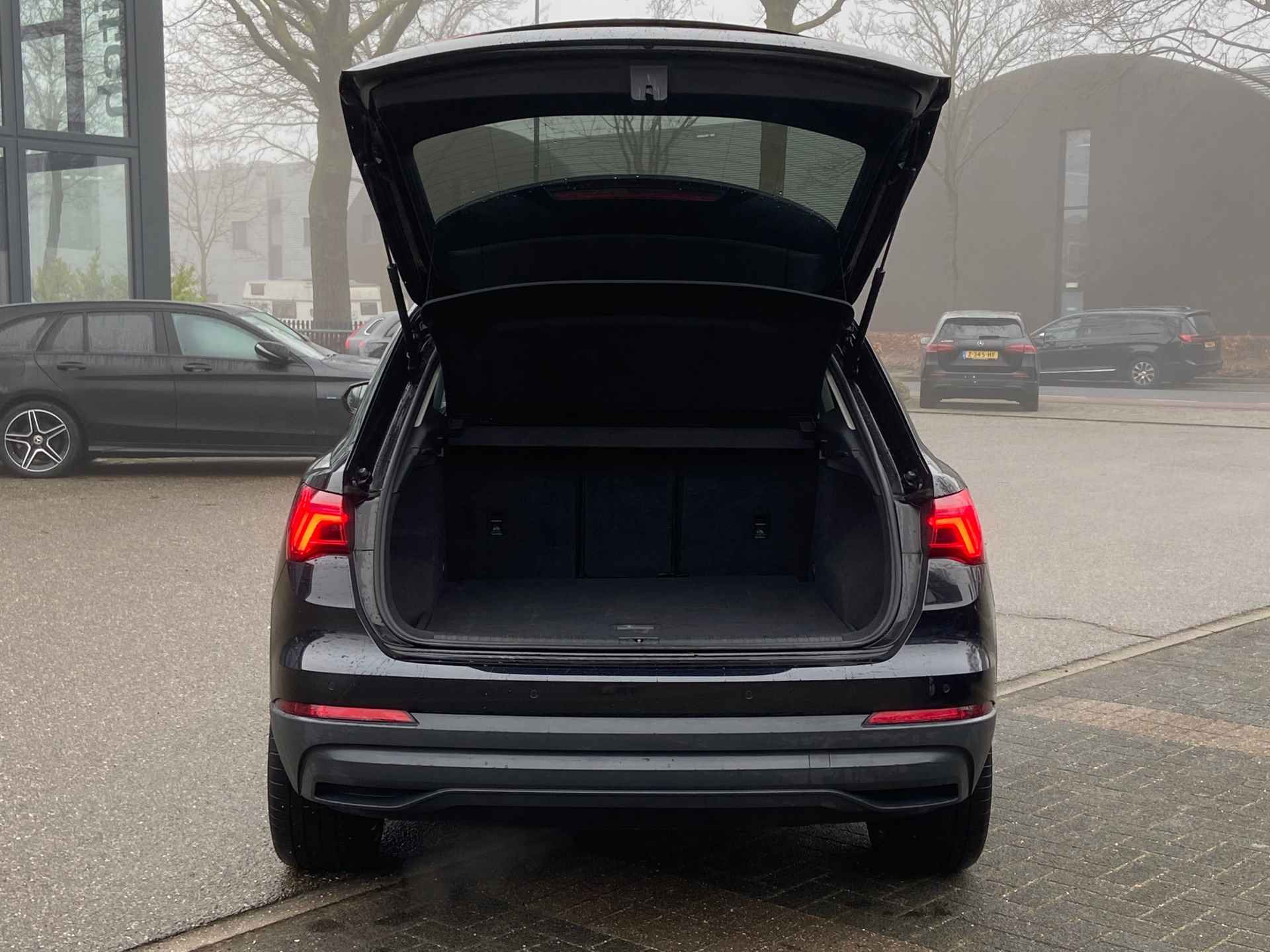 Audi Q3 35 TFSI Pro Line business LEDER | STOELVERWARMING | DEALER ONDERHOUDEN| RIJKLAARPRIJS INCL. 12MND BOVAG - 8/29