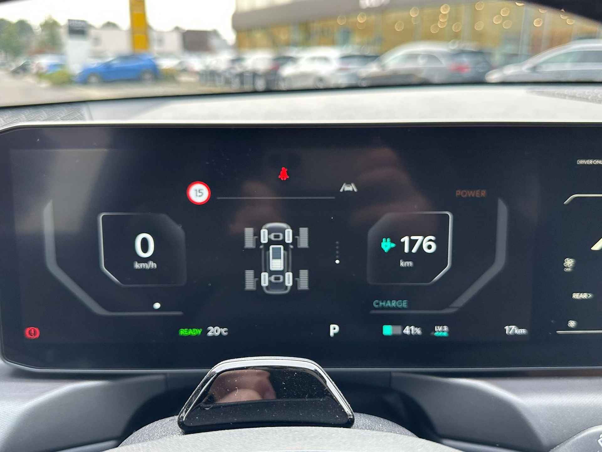 Kia EV9 Plus AWD 99.8 kWh ALLEEN BESCHIKBAAR VOOR PROEFRITTEN | NAVIGATIE | LEDER | ACHTERUITRIJCAMERA | LICHTMETALEN VELGEN - 8/46