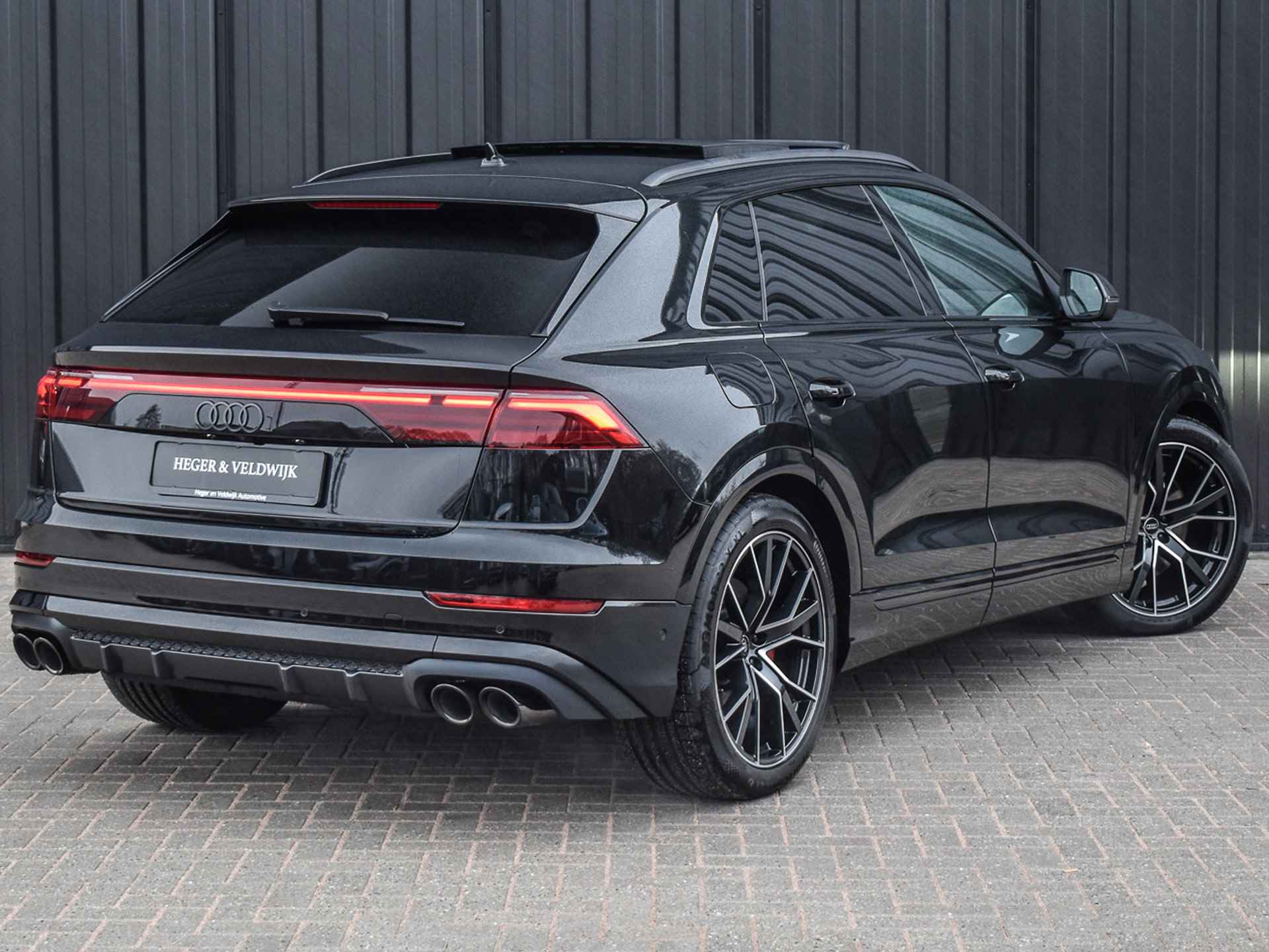 Audi Q8 55TFSI e QUATTRO PRO LINE S COMPETITION | S-SEATS | PANORAMADAK | 4 WIEL BESTURING | B&O SOUND | HEAD-UP | LUCHTVERING | DAB+ | - 4/59