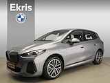 BMW 2 Serie Active Tourer 230e xDrive | M-Sportpakket | LED | Leder | HUD | Trekhaak | Stoelverwarming | DAB | Alu 18 inch