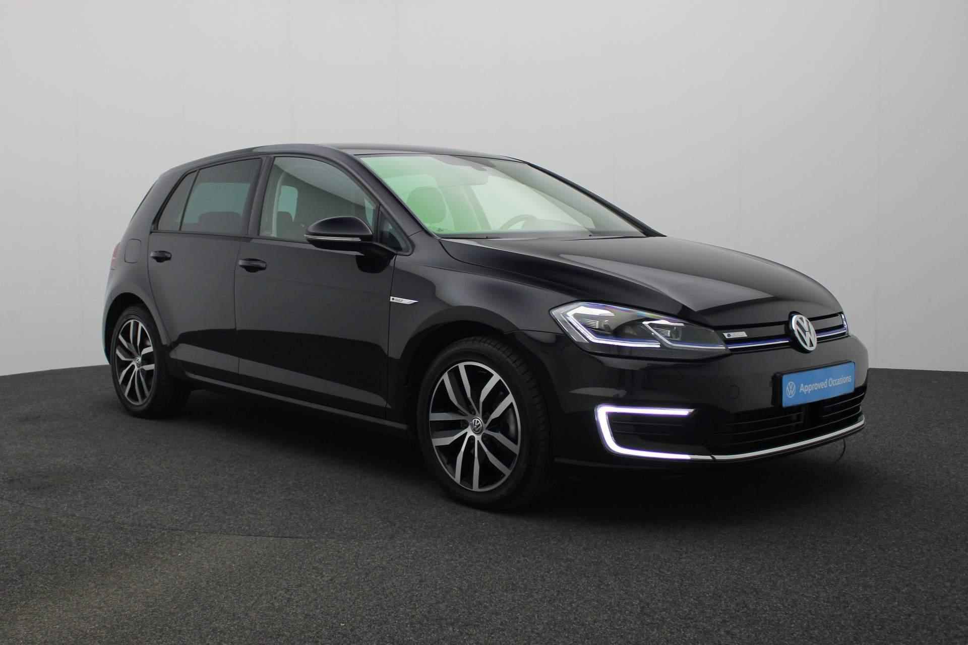 Volkswagen e-Golf E-DITION 136PK | Warmtepomp | Camera | Navi | Stoelverwarming | ACC | Keyless | Virtual Cockpit | Verwarmbare voorruit - 29/35