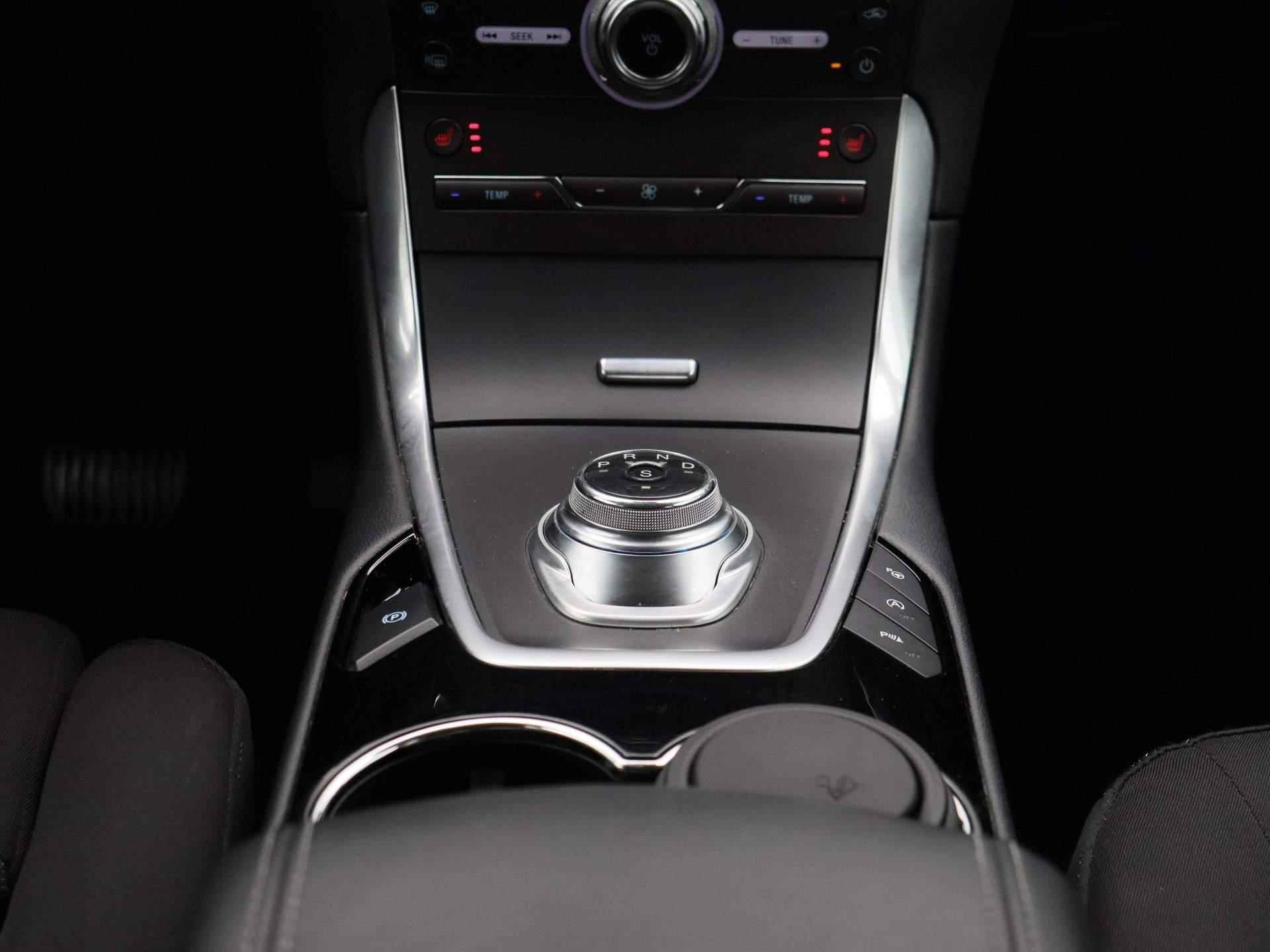 Ford S-Max 2.0 TDCi Titanium 150 pk Automaat | Navigatie | 5 persoons | Elec achterklep | Trekhaak met 2000kg trekgewicht | Winterpack | Camera | - 10/38
