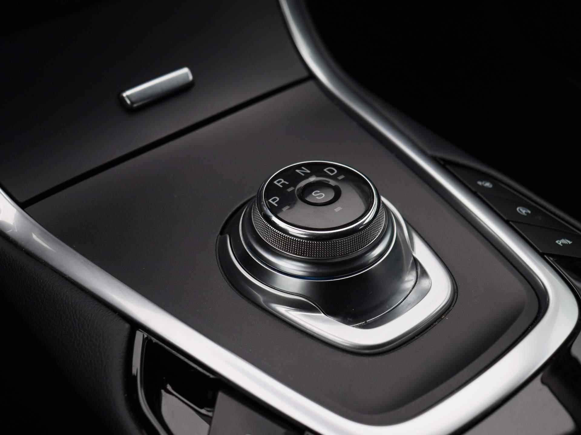 Ford S-Max 2.0 TDCi Titanium 150 pk Automaat | Navigatie | 5 persoons | Elec achterklep | Trekhaak met 2000kg trekgewicht | Winterpack | Camera | - 21/38