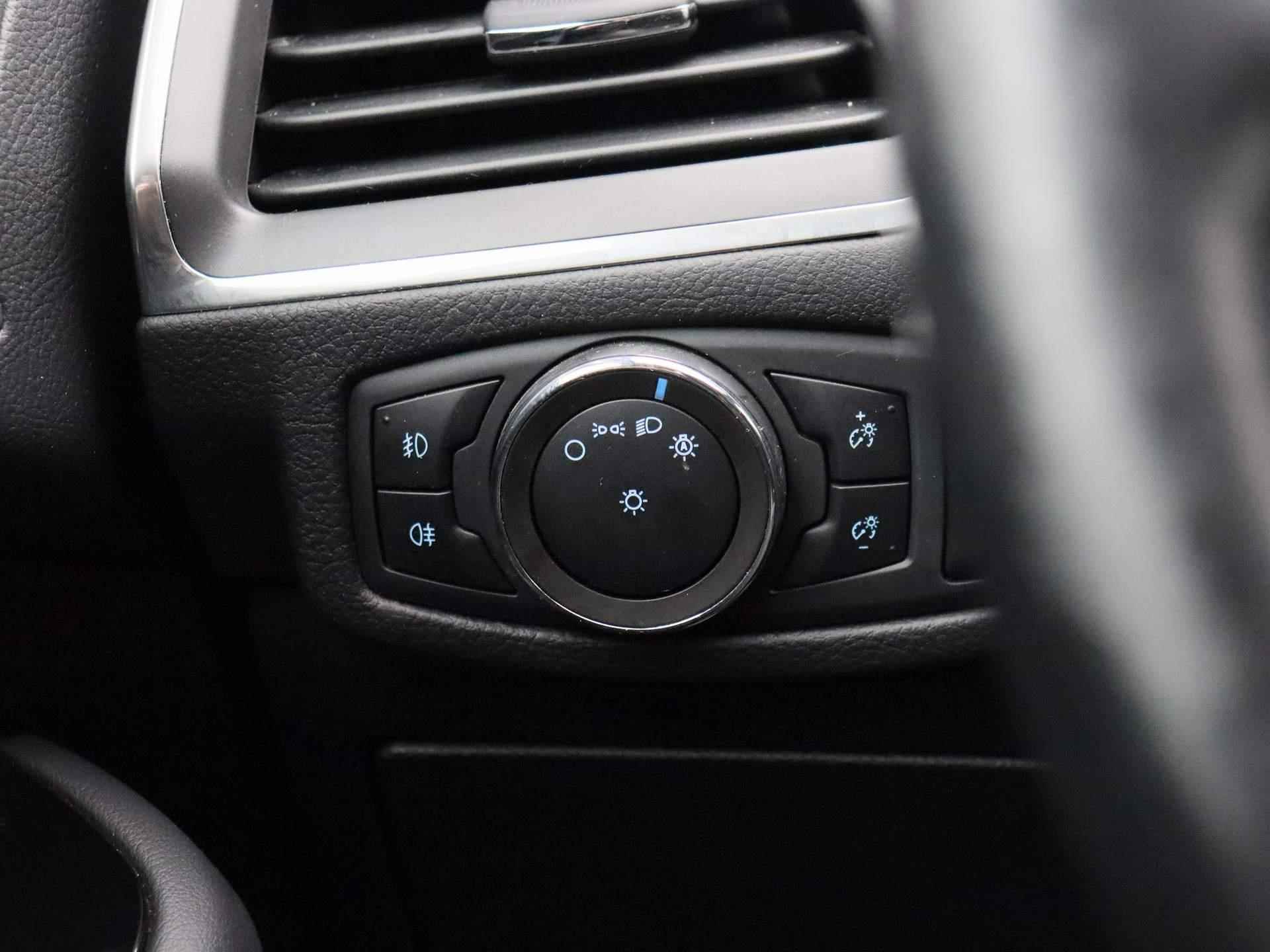 Ford S-Max 2.0 TDCi Titanium 150 pk Automaat | Navigatie | 5 persoons | Elec achterklep | Trekhaak met 2000kg trekgewicht | Winterpack | Camera | - 25/38