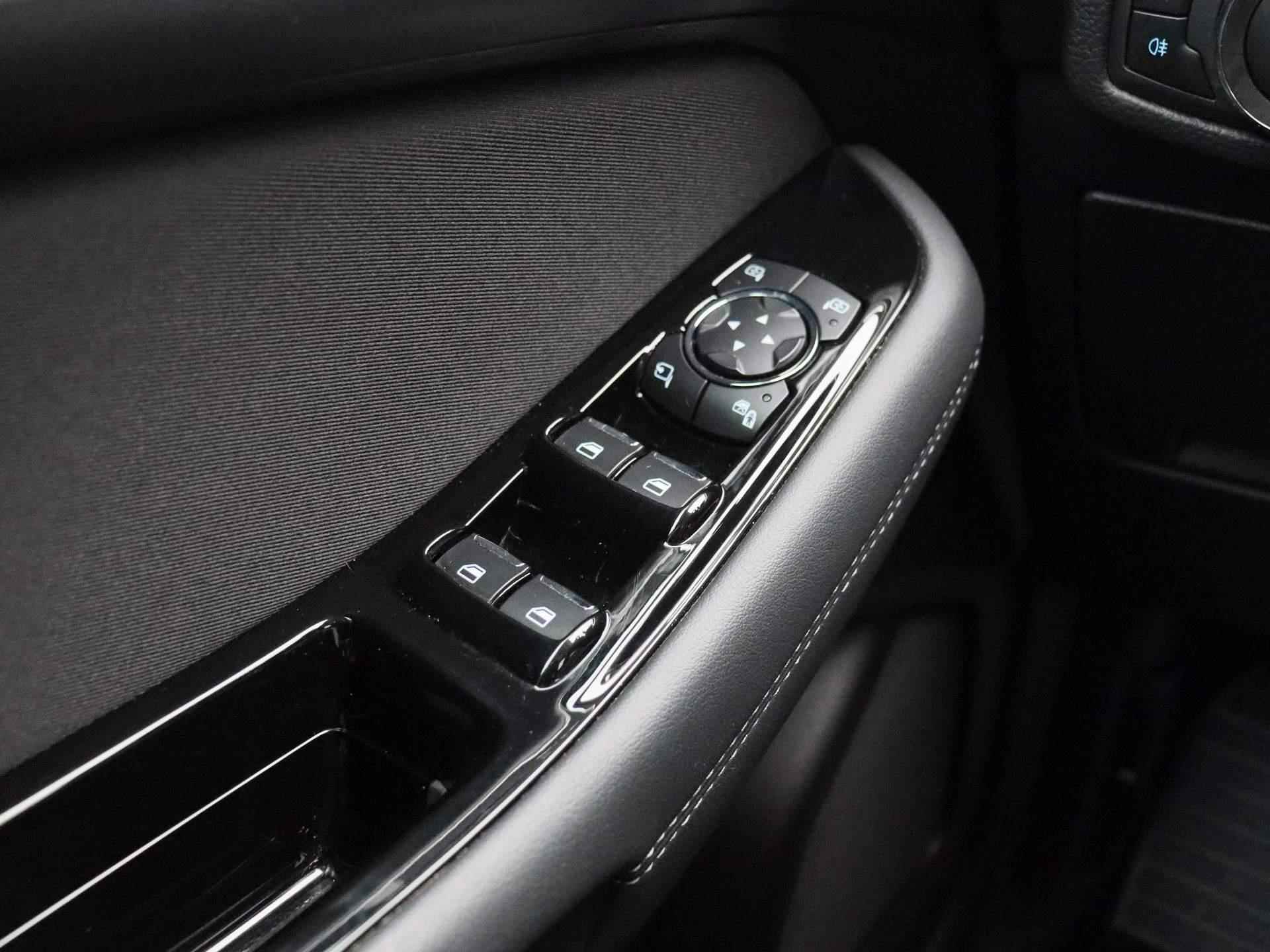 Ford S-Max 2.0 TDCi Titanium 150 pk Automaat | Navigatie | 5 persoons | Elec achterklep | Trekhaak met 2000kg trekgewicht | Winterpack | Camera | - 26/38