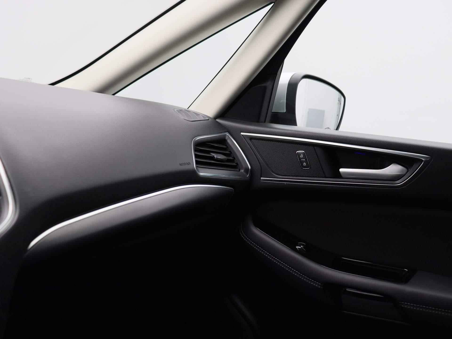 Ford S-Max 2.0 TDCi Titanium 150 pk Automaat | Navigatie | 5 persoons | Elec achterklep | Trekhaak met 2000kg trekgewicht | Winterpack | Camera | - 27/38