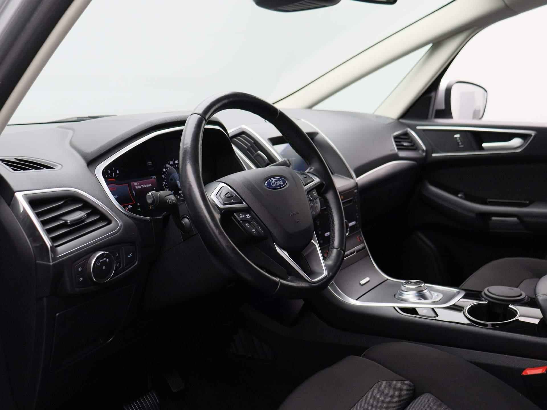 Ford S-Max 2.0 TDCi Titanium 150 pk Automaat | Navigatie | 5 persoons | Elec achterklep | Trekhaak met 2000kg trekgewicht | Winterpack | Camera | - 31/38